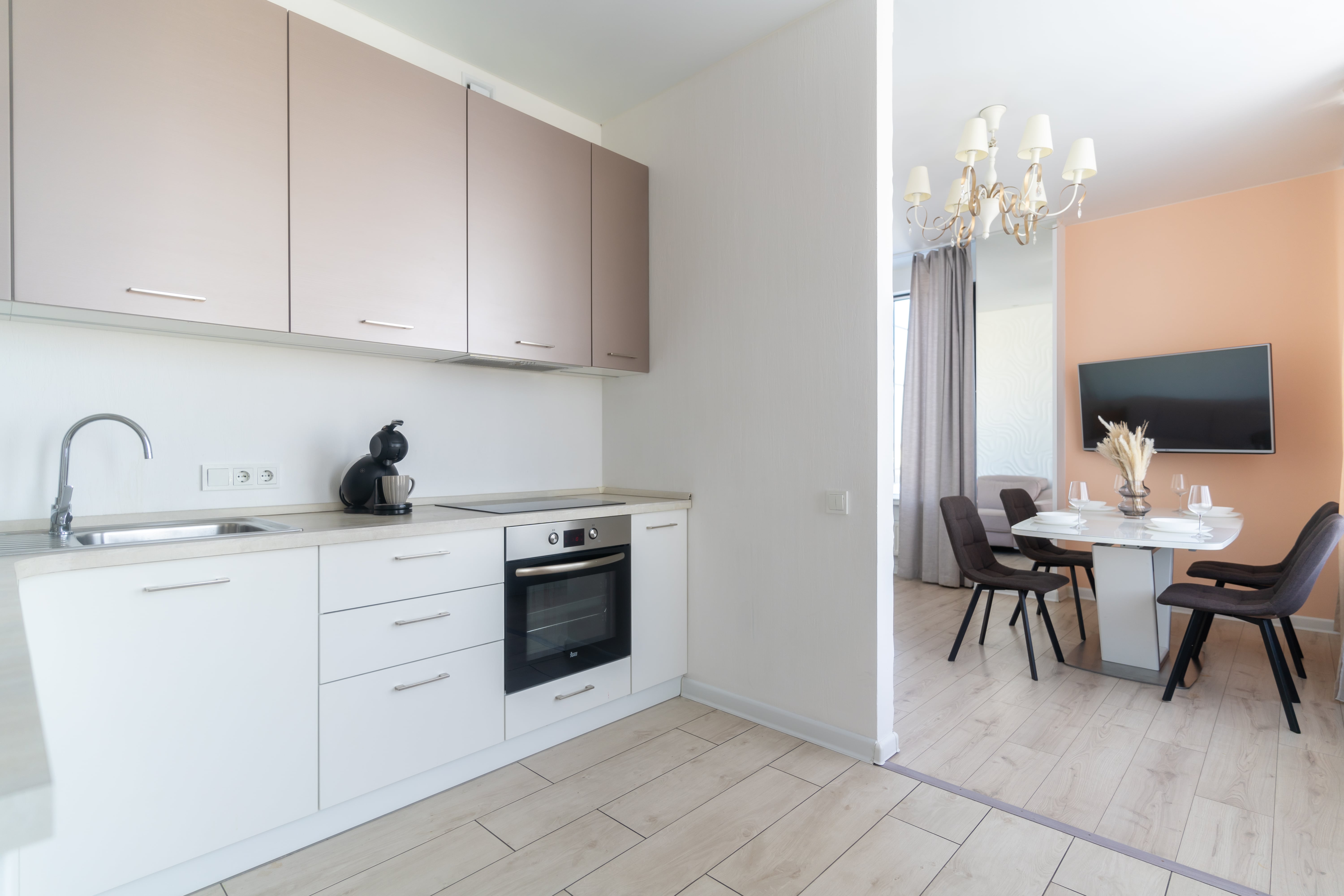 14. Двухкомнатный люксовый апартамент с панорамным видом на город (11)