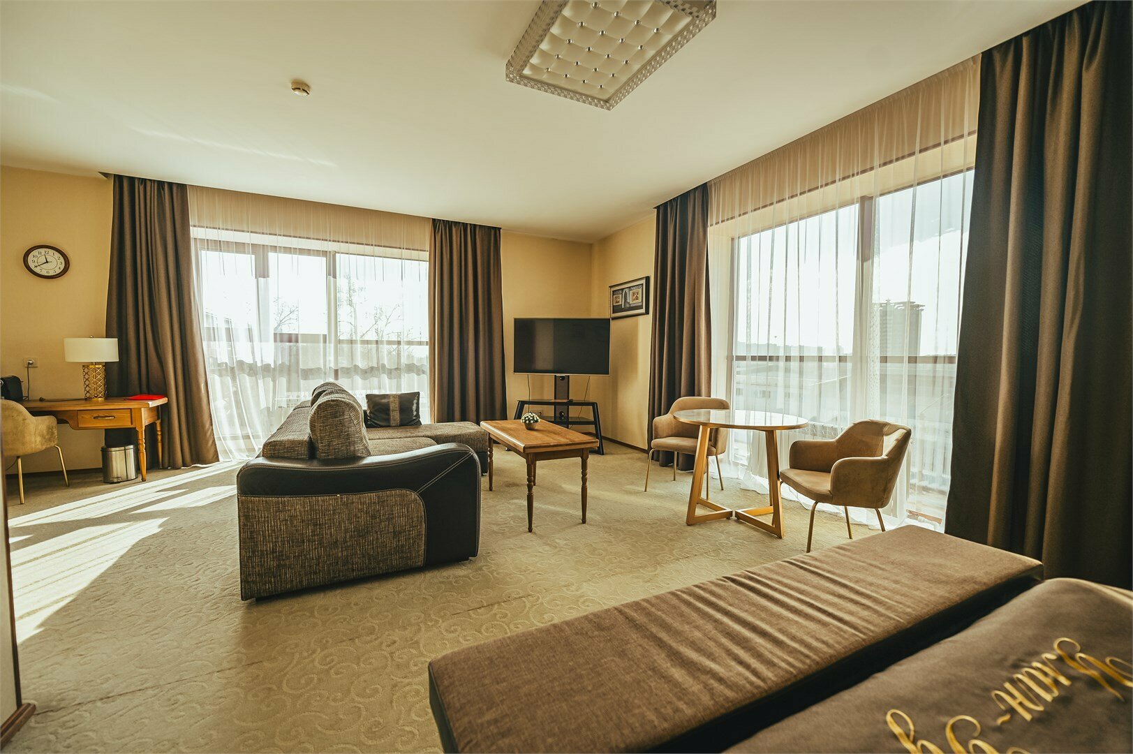 Улучшенный люкс