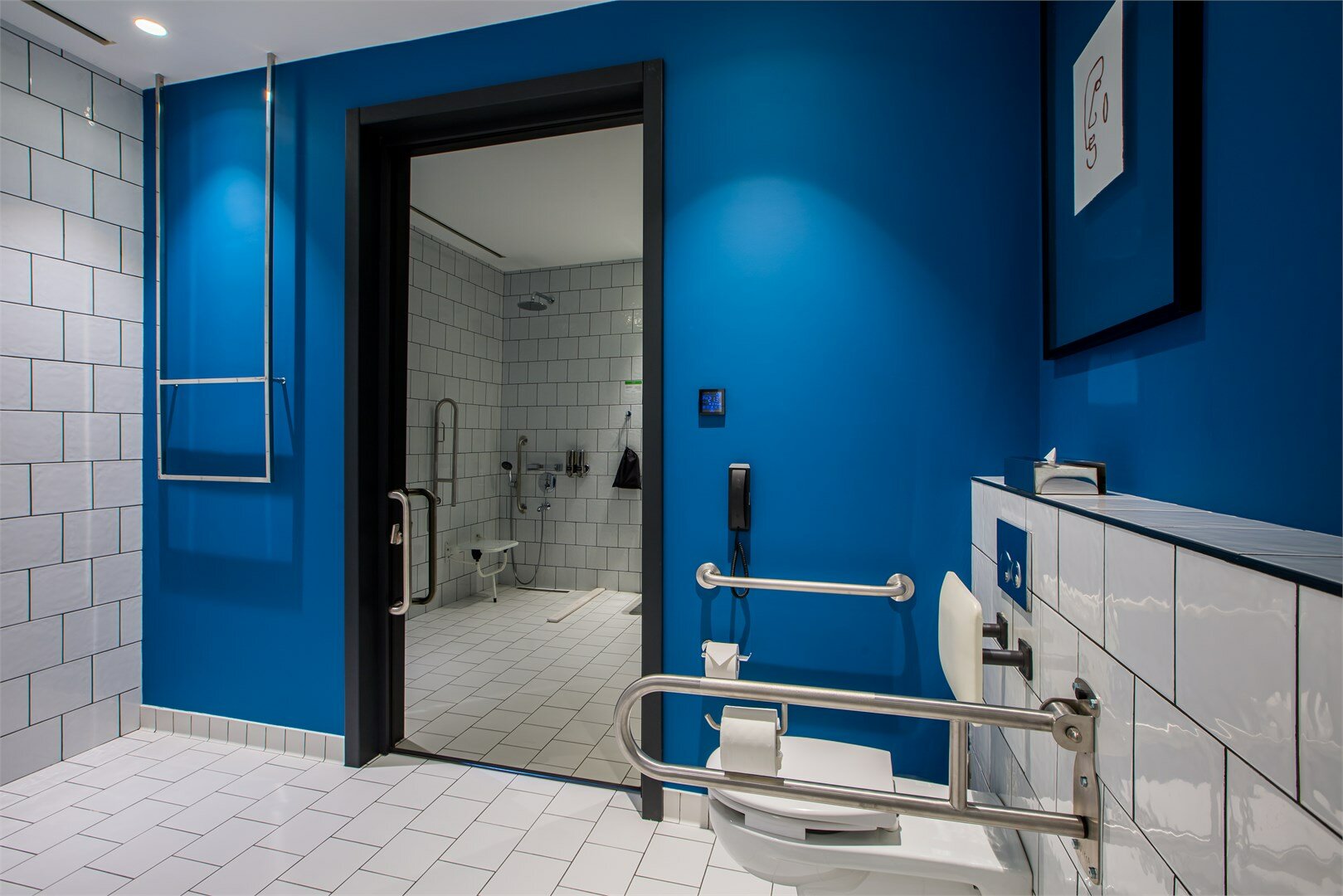 Двухместный номер NEO Централ - Подходит для маломобильных гостей. С одной  большой кроватью