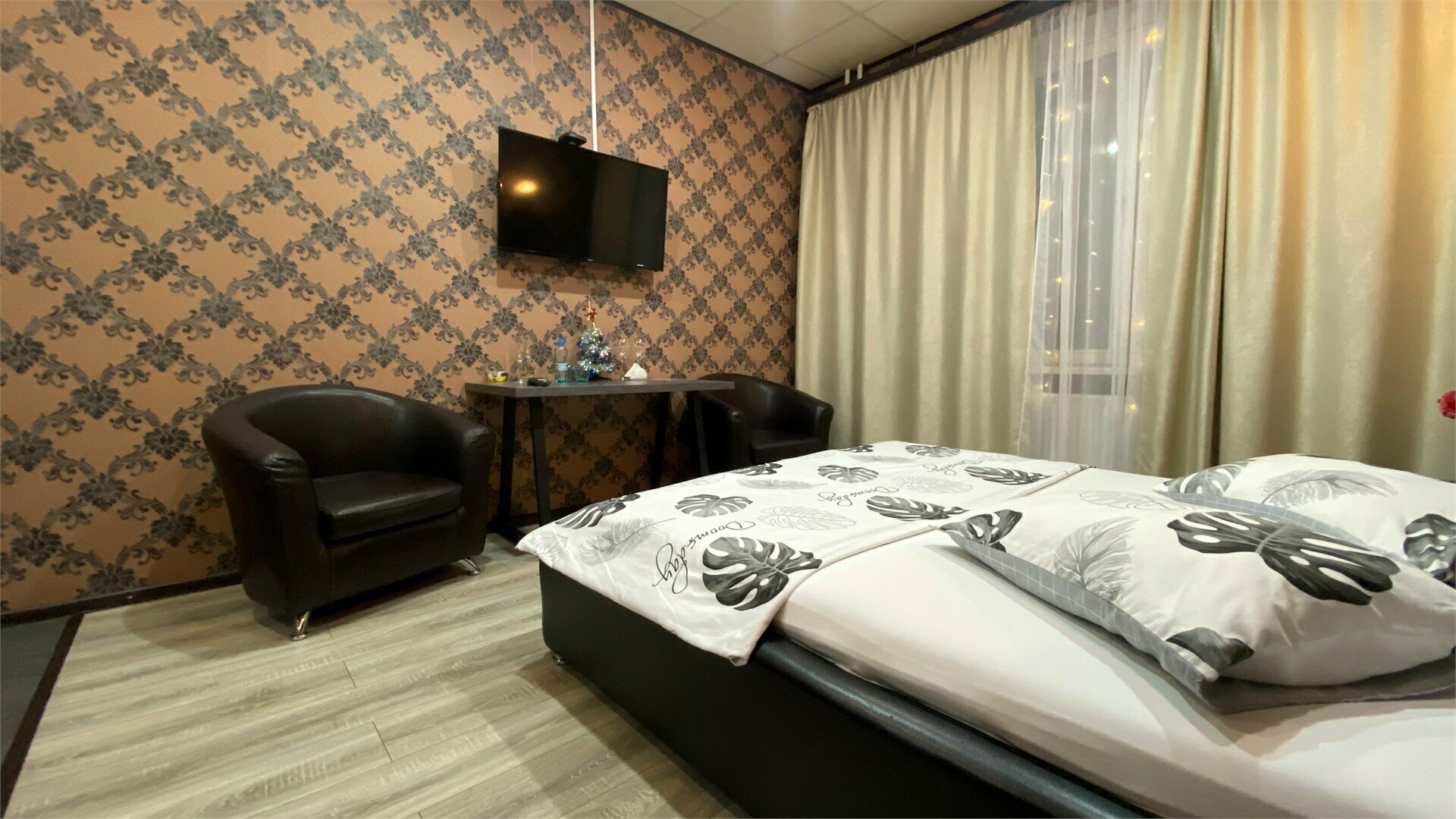 Двухместный номер «Полулюкс»2 с 1 двуспальной кроватью