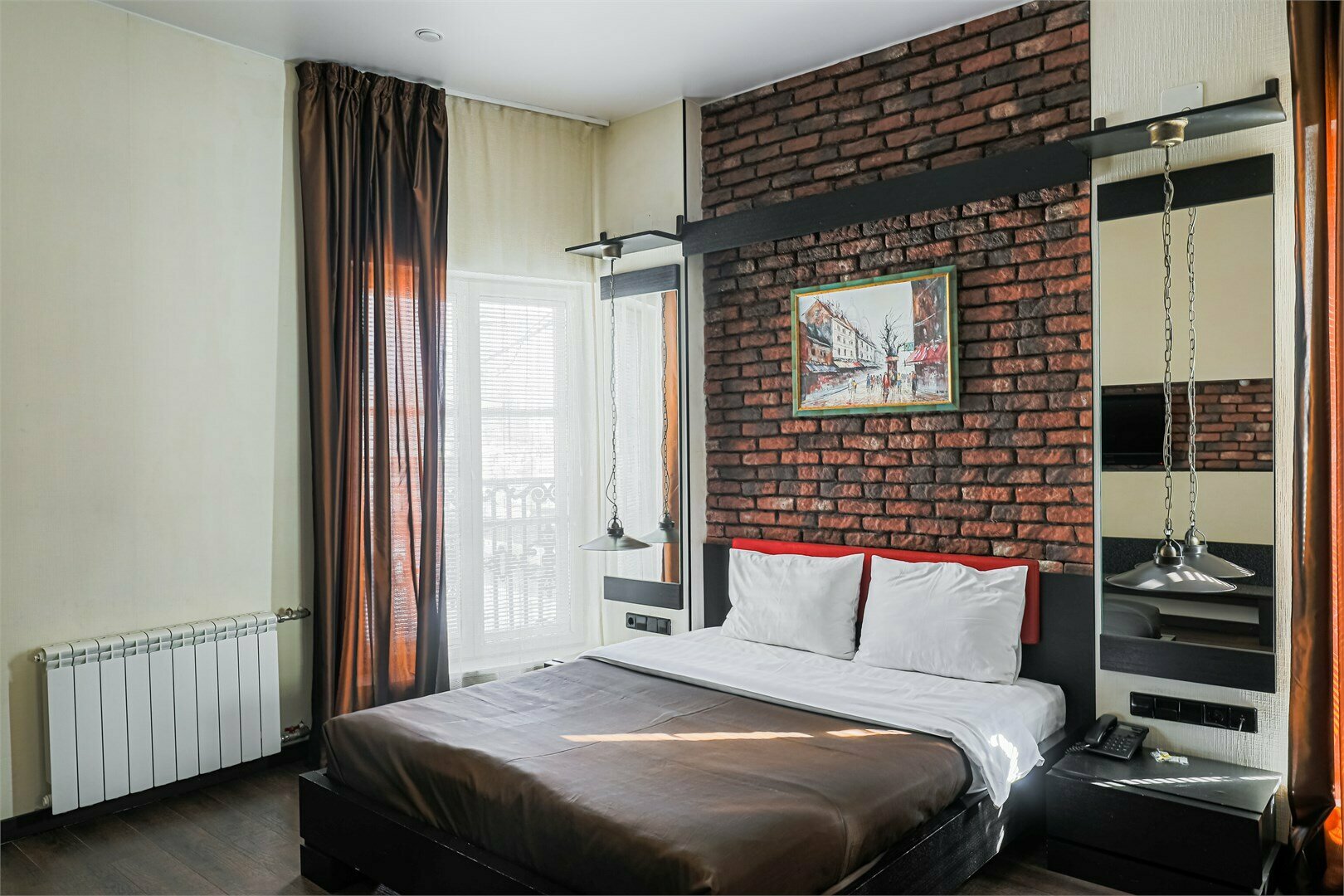 Улучшенный номер с кроватью размера «queen-size»