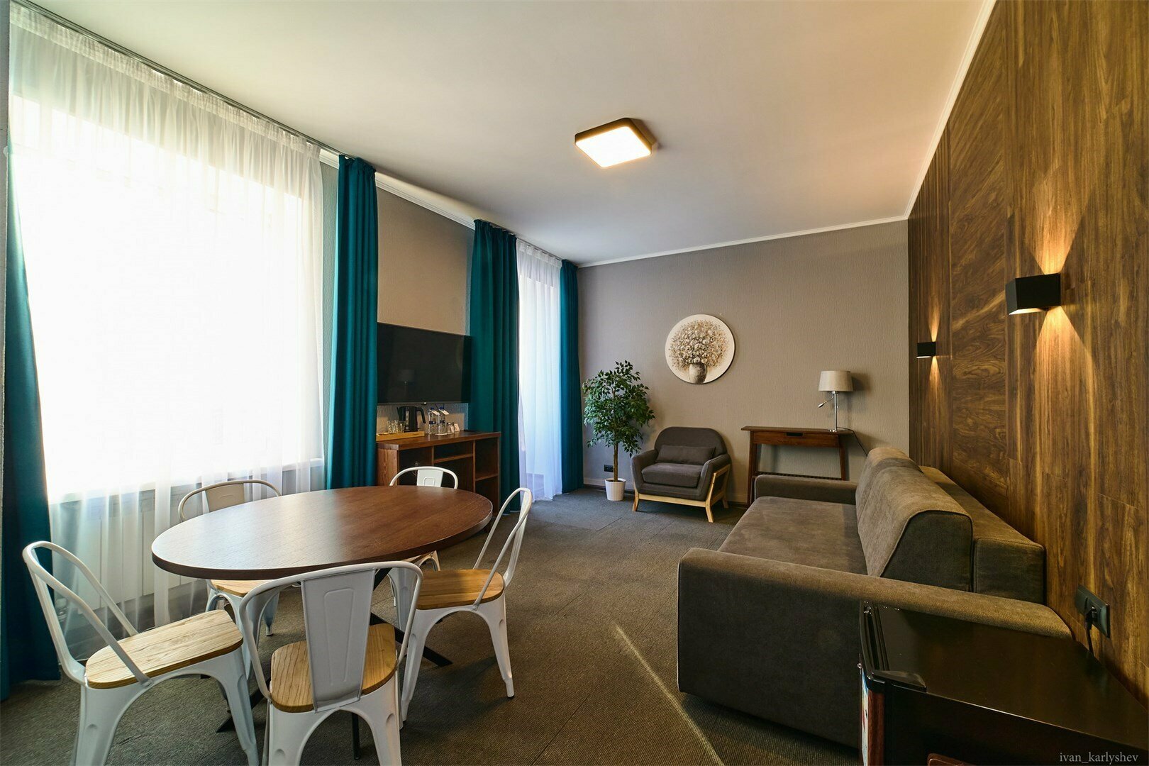 Люкс c балконом (корпус Исландия)