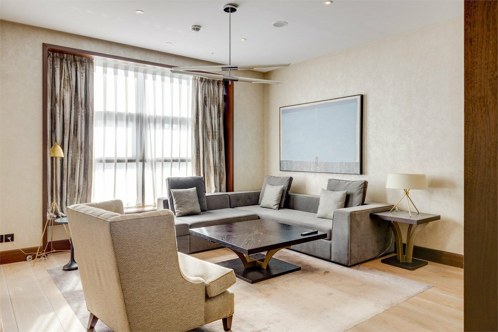 Ридженси Executive Suite