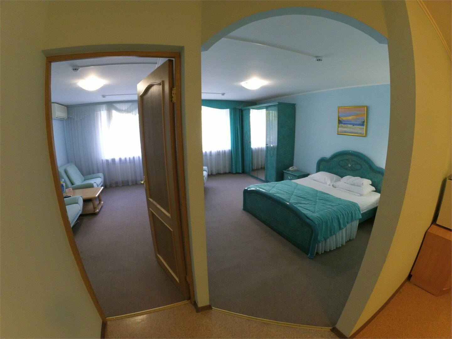 Студия с 2 спальной кроватью