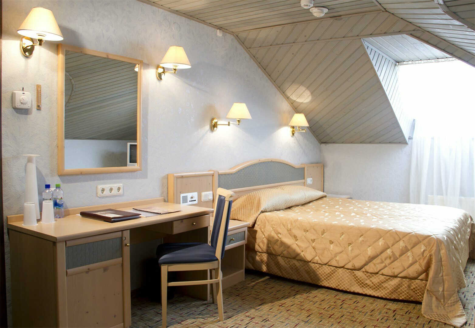 Двухместный стандарт с двуспальной кроватью