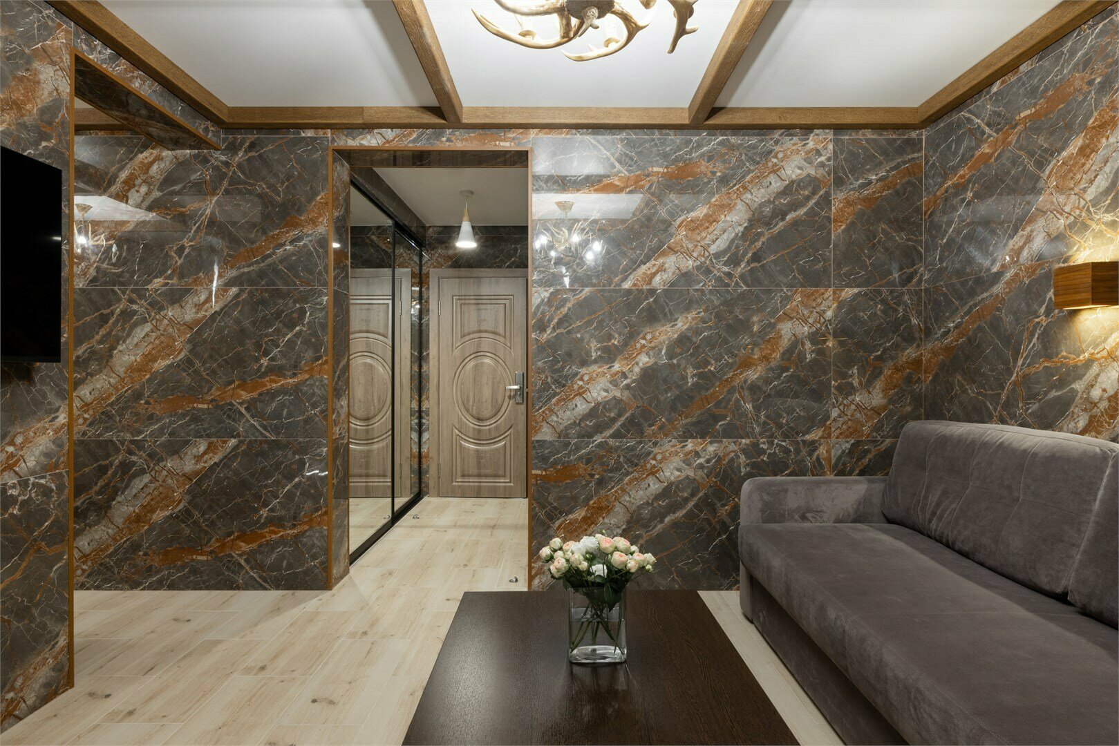 Полулюкс с балконом и видом на горы