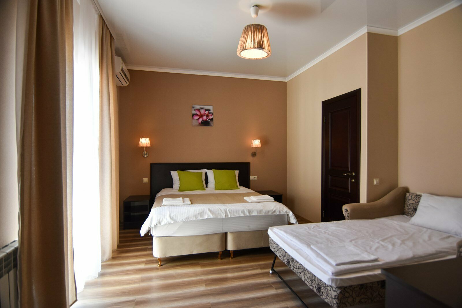 Трёхместный с террасой