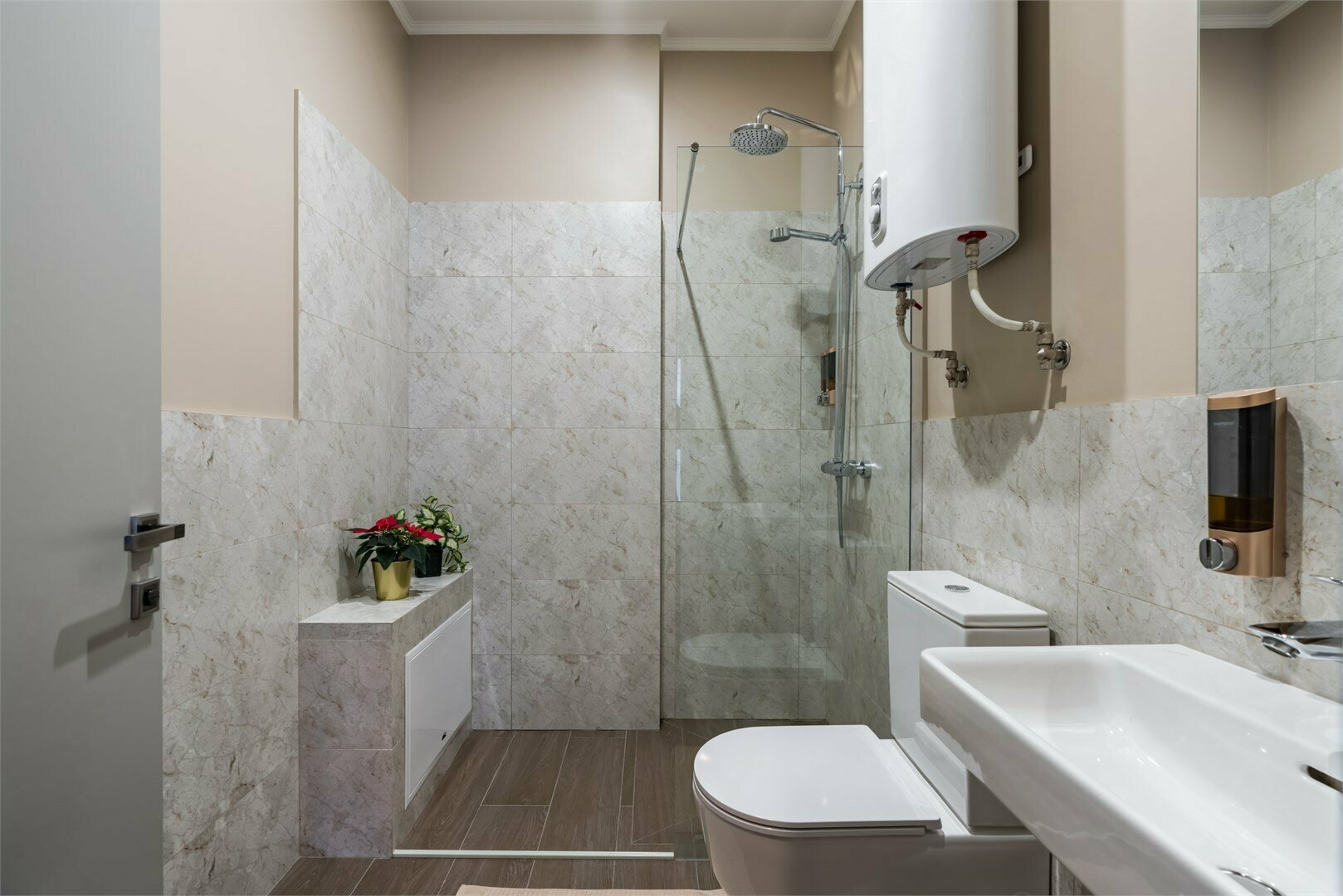 Просторный двухместный номер с 2 отдельными кроватями