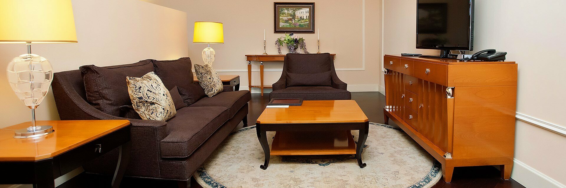 Номер Студия