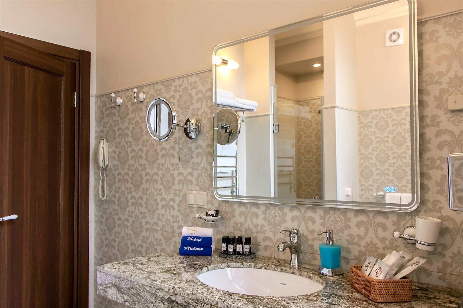 Люкс "Исторический" с видом во двор