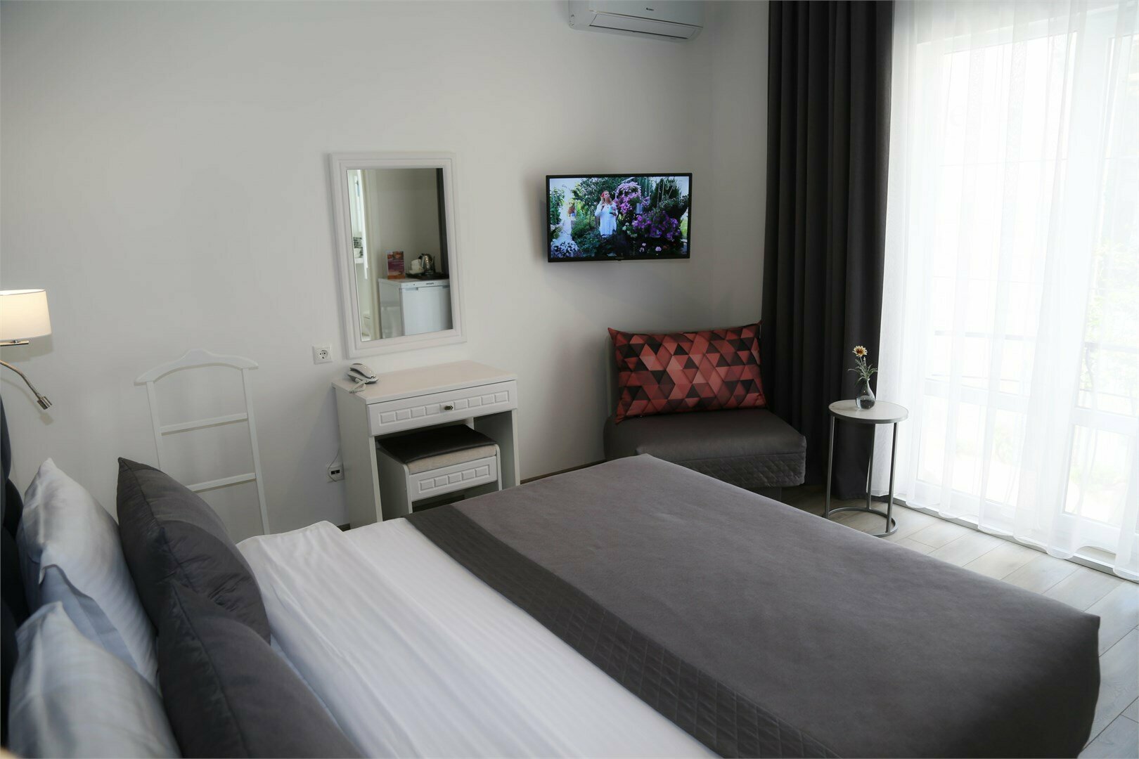 Стандарт DBL (Mountain-land view)