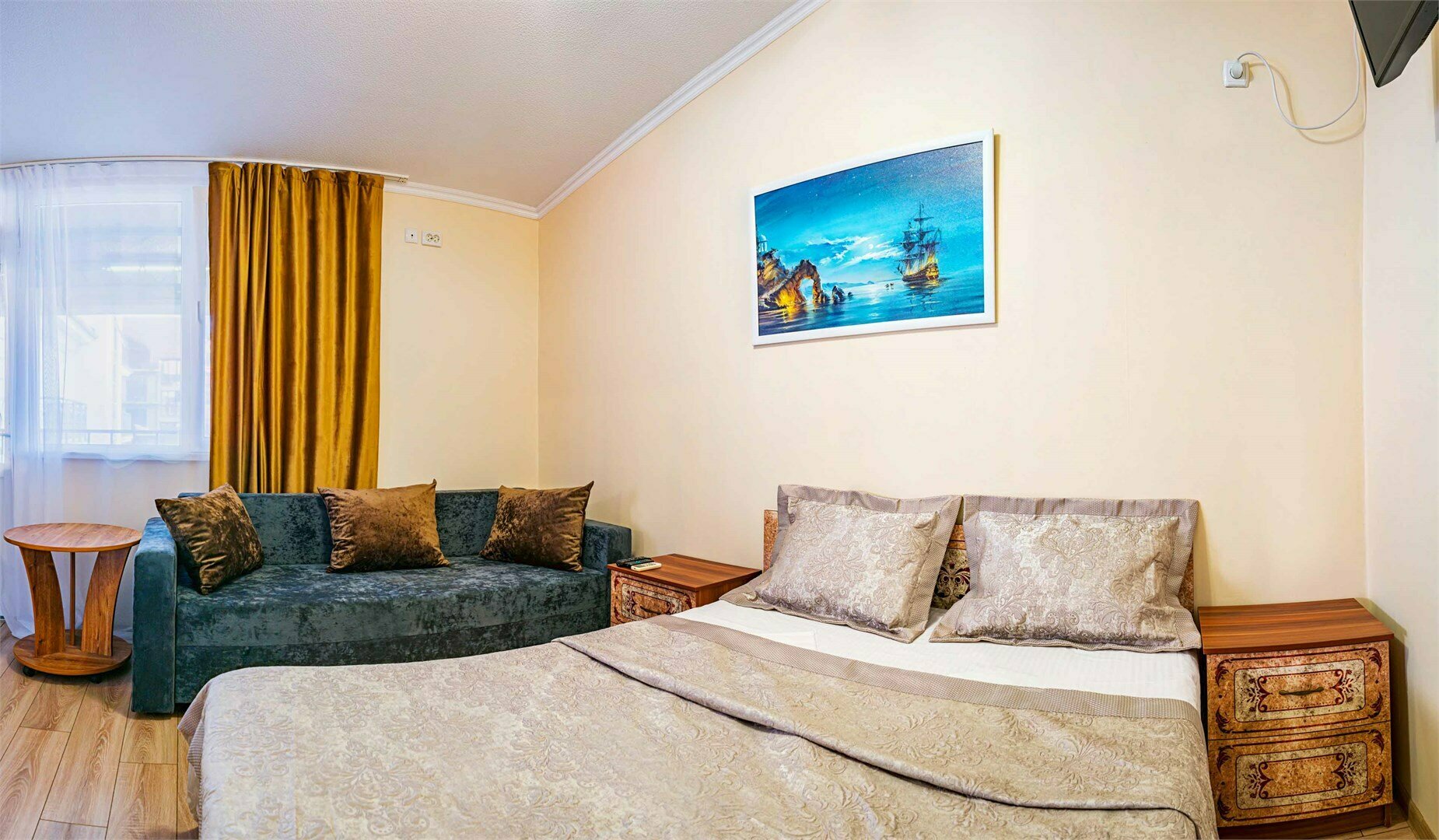 Комфорт  на  веранде  4 мест "трансфер до моря и обратно"