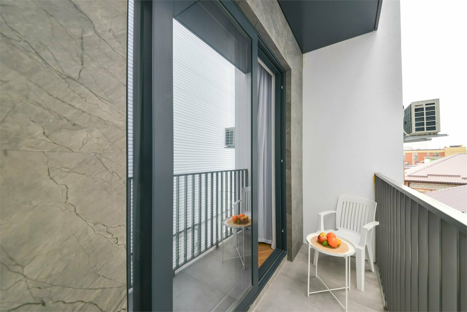 однокомнатный трёхместный