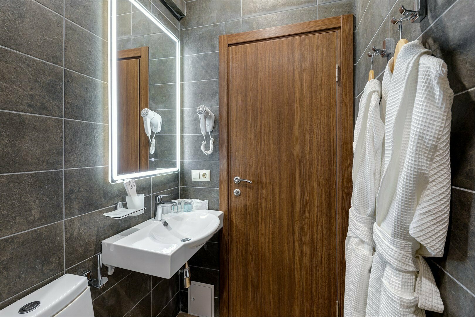 Комфорт 3х-местный с балконом, вид на горы