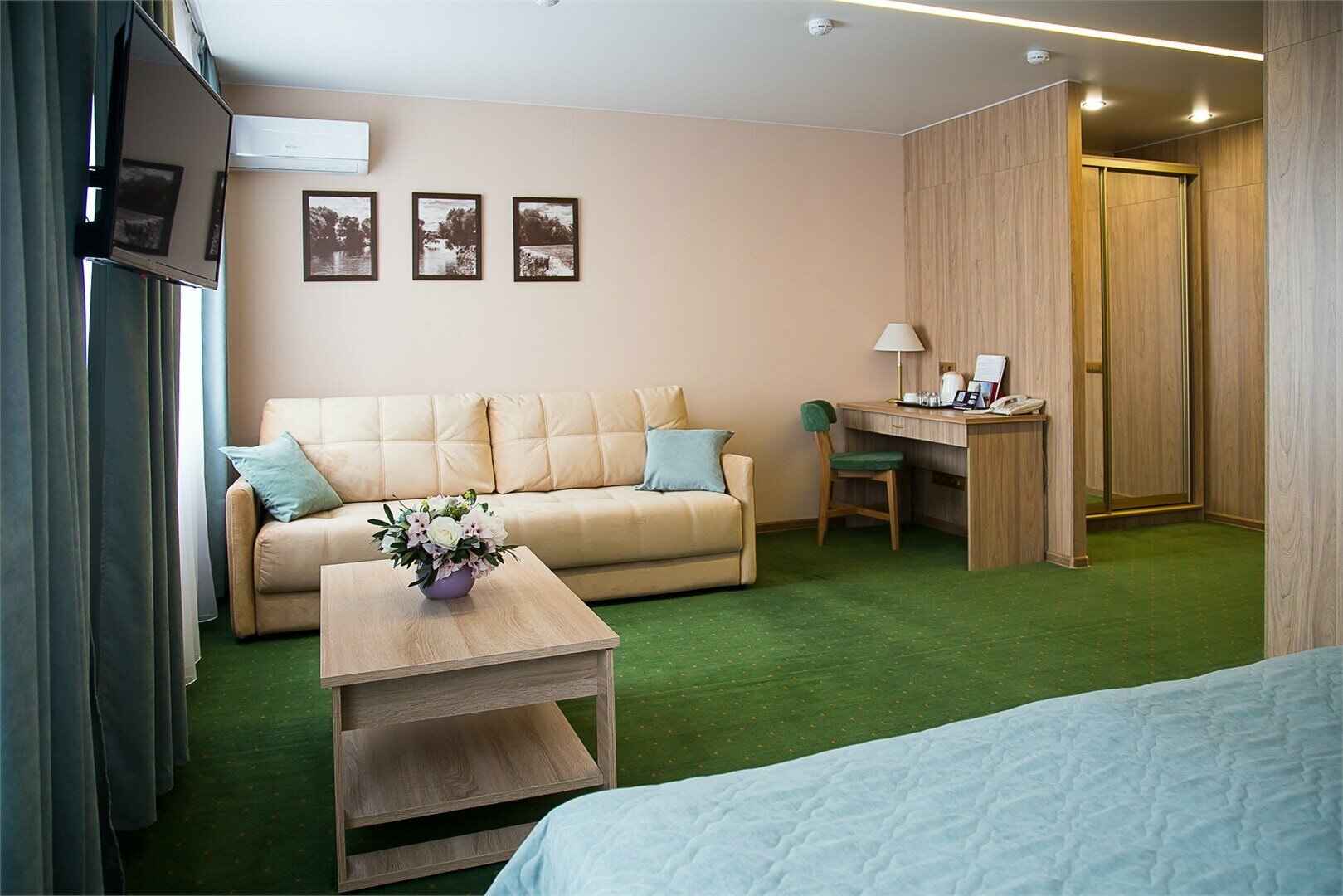 Джуниор Сюит