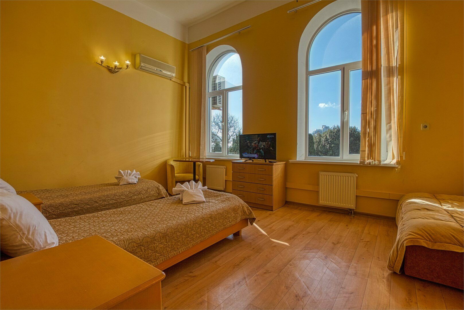 Стандарт двухкомнатный 5-й категории вид на море (удобства на этаже)