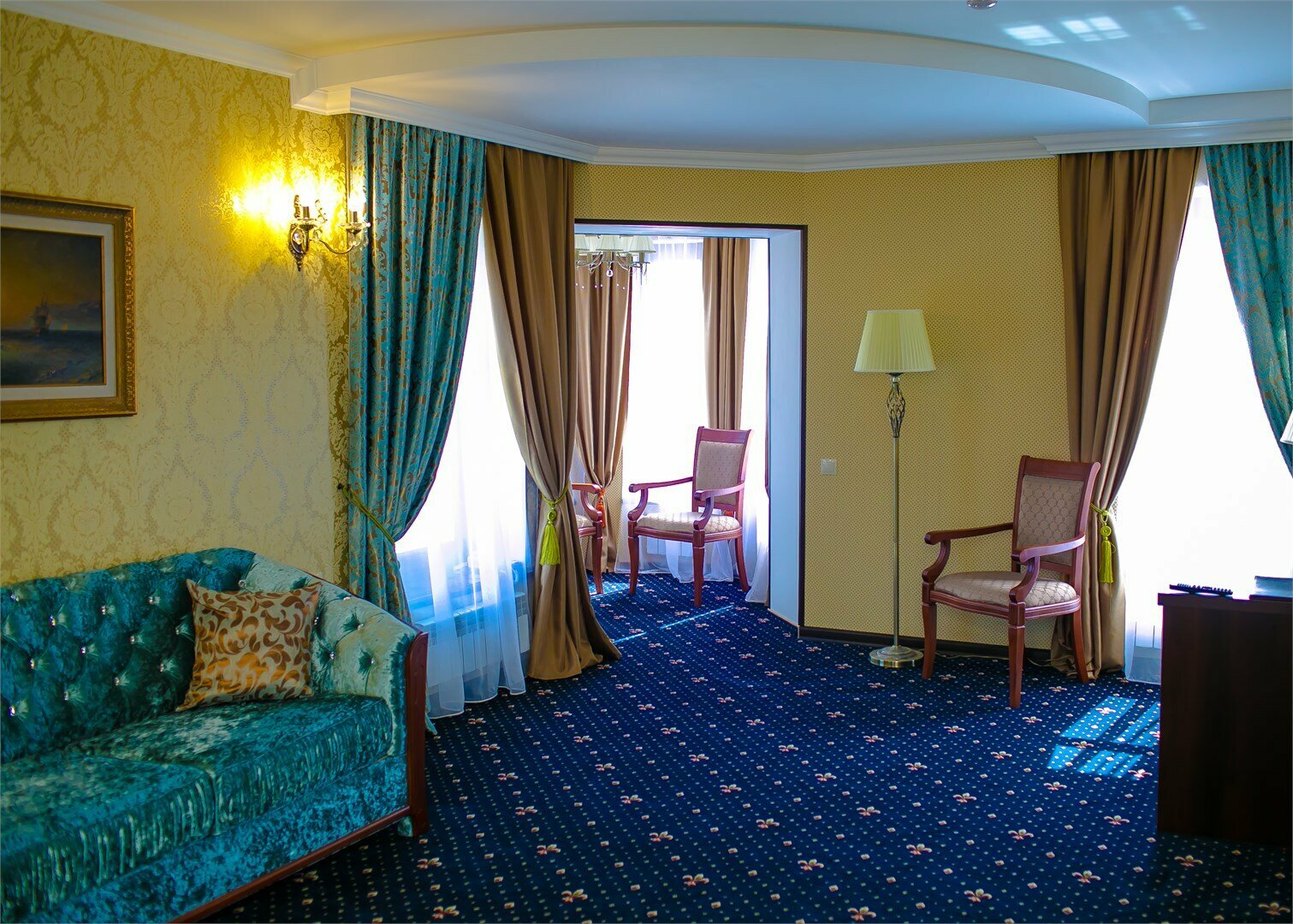 Номер Делюкс