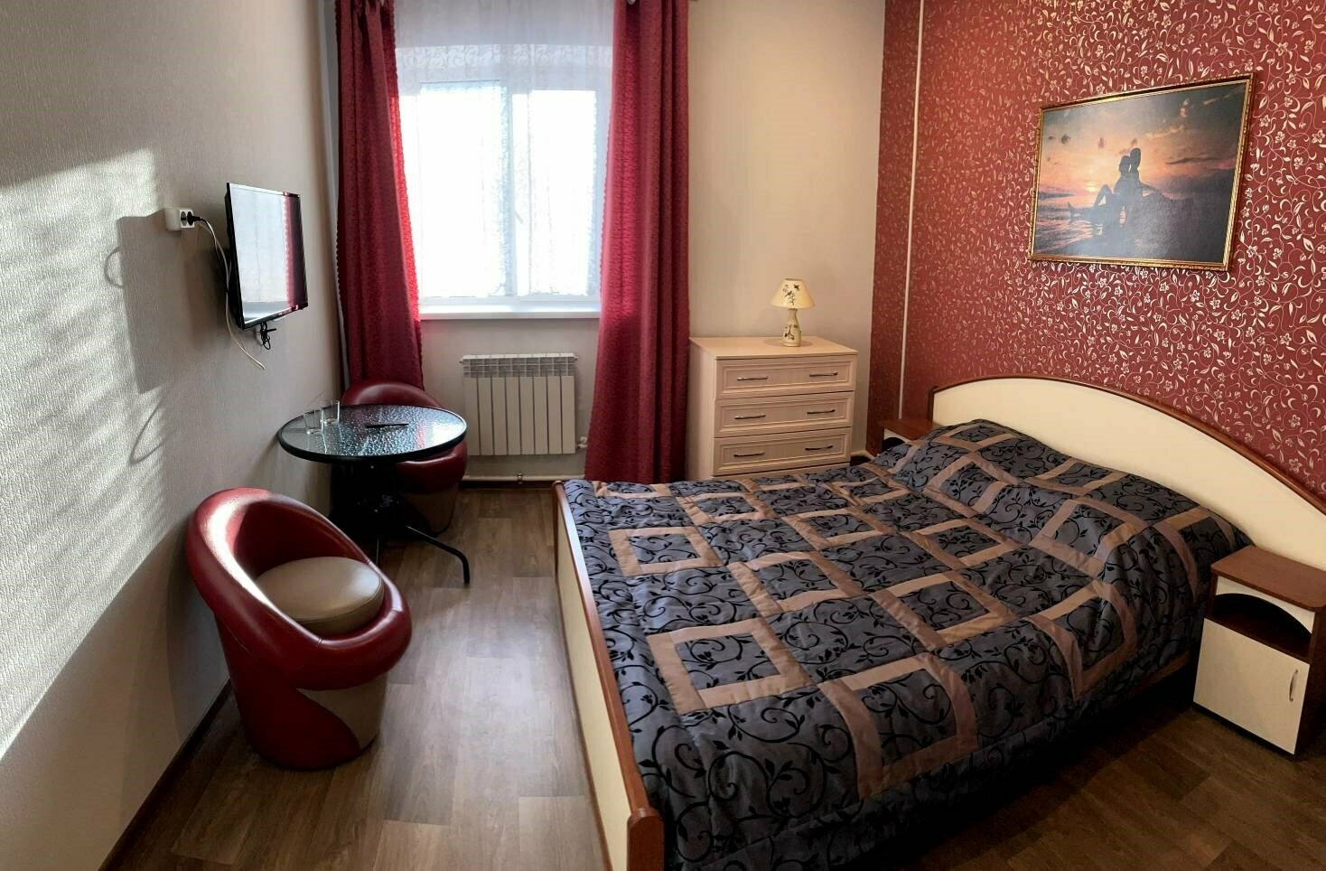 Люкс с одной 2х спальной кроватью