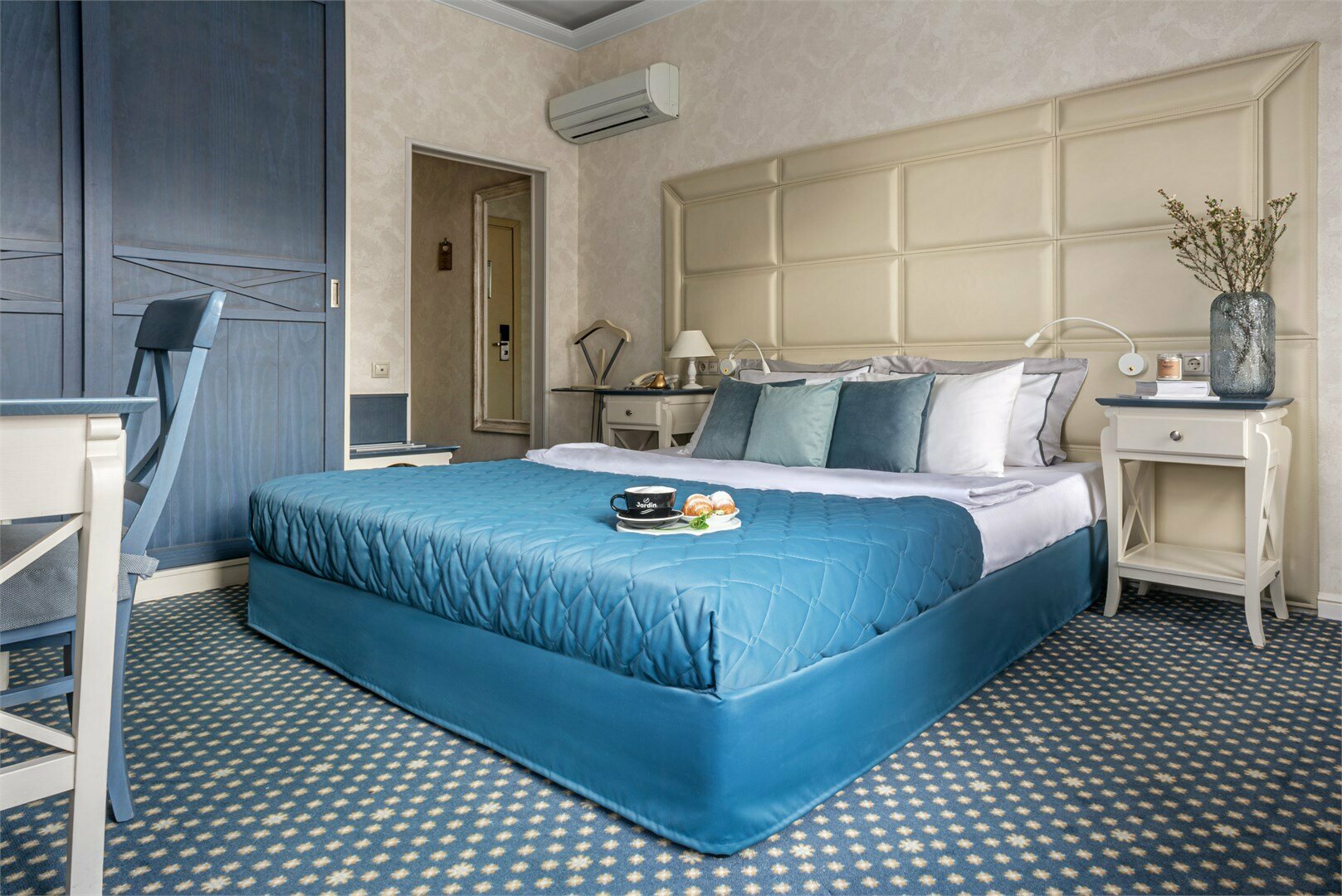 Улучшенный двухместный номер с 1 кроватью