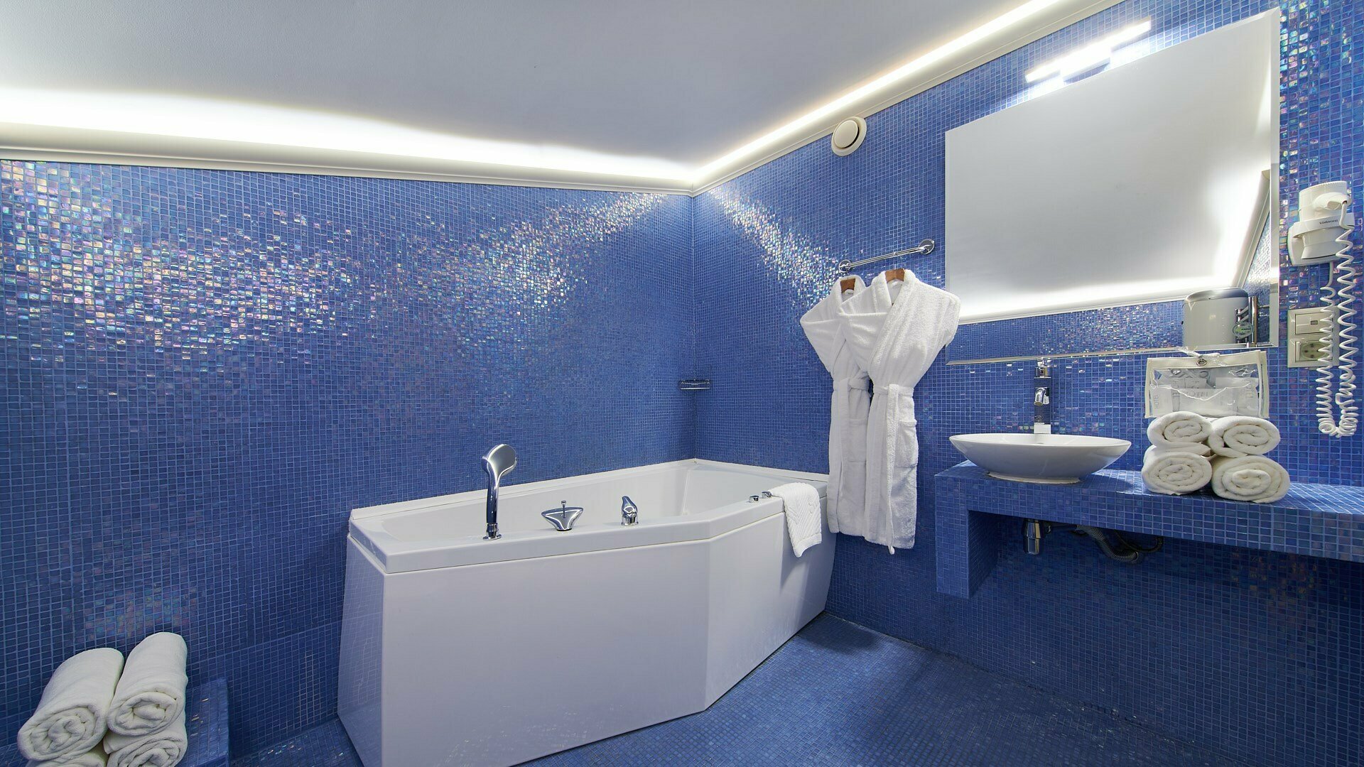 Номер Делюкс