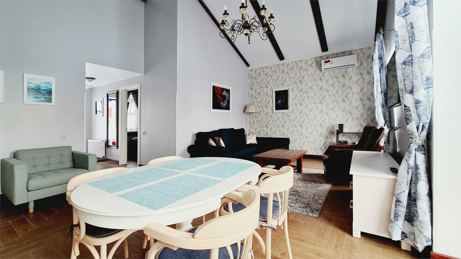 Дом - таунхаус с одной спальней  и гостиной