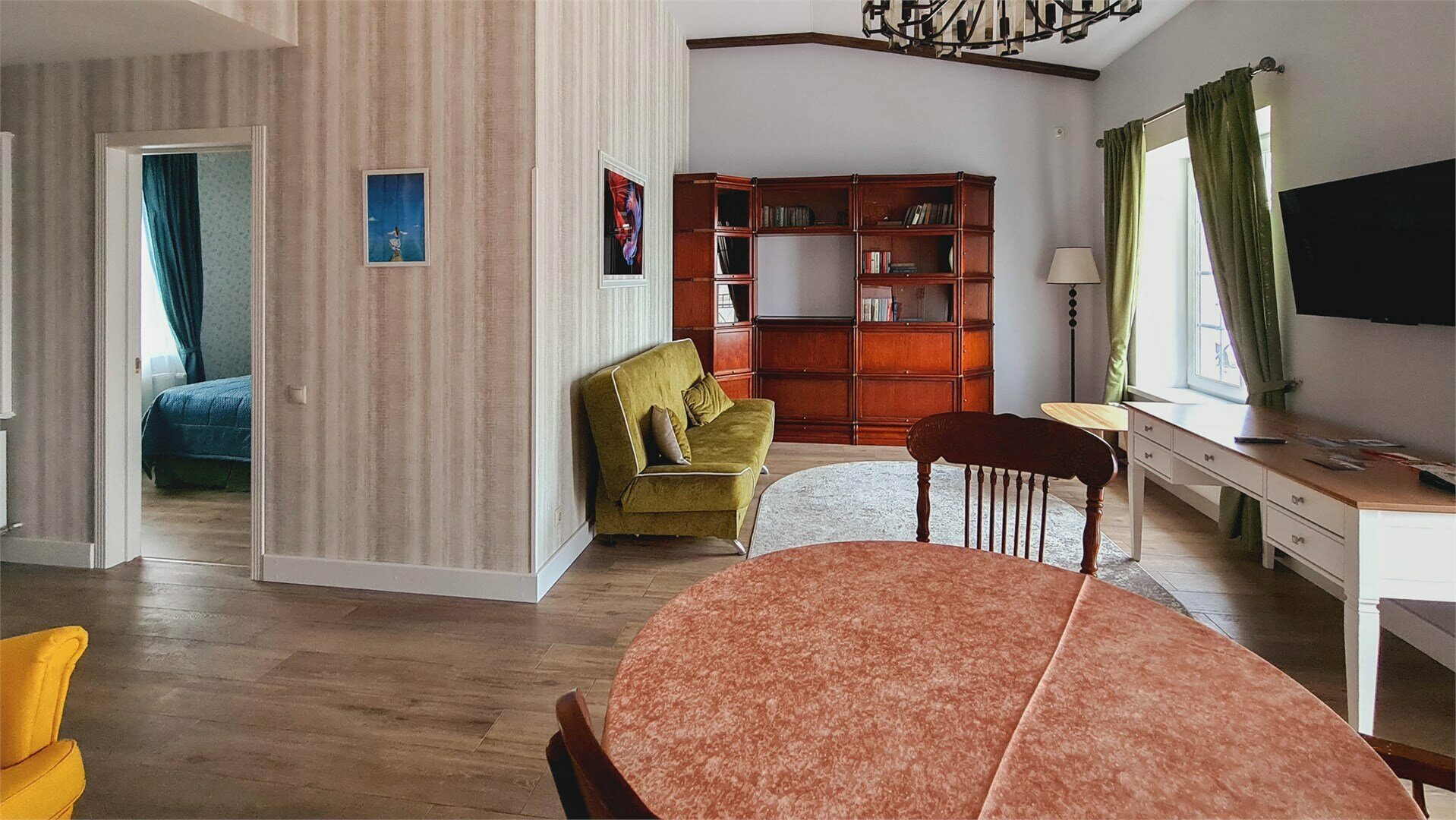 Дом - таунхаус с одной спальней  и гостиной