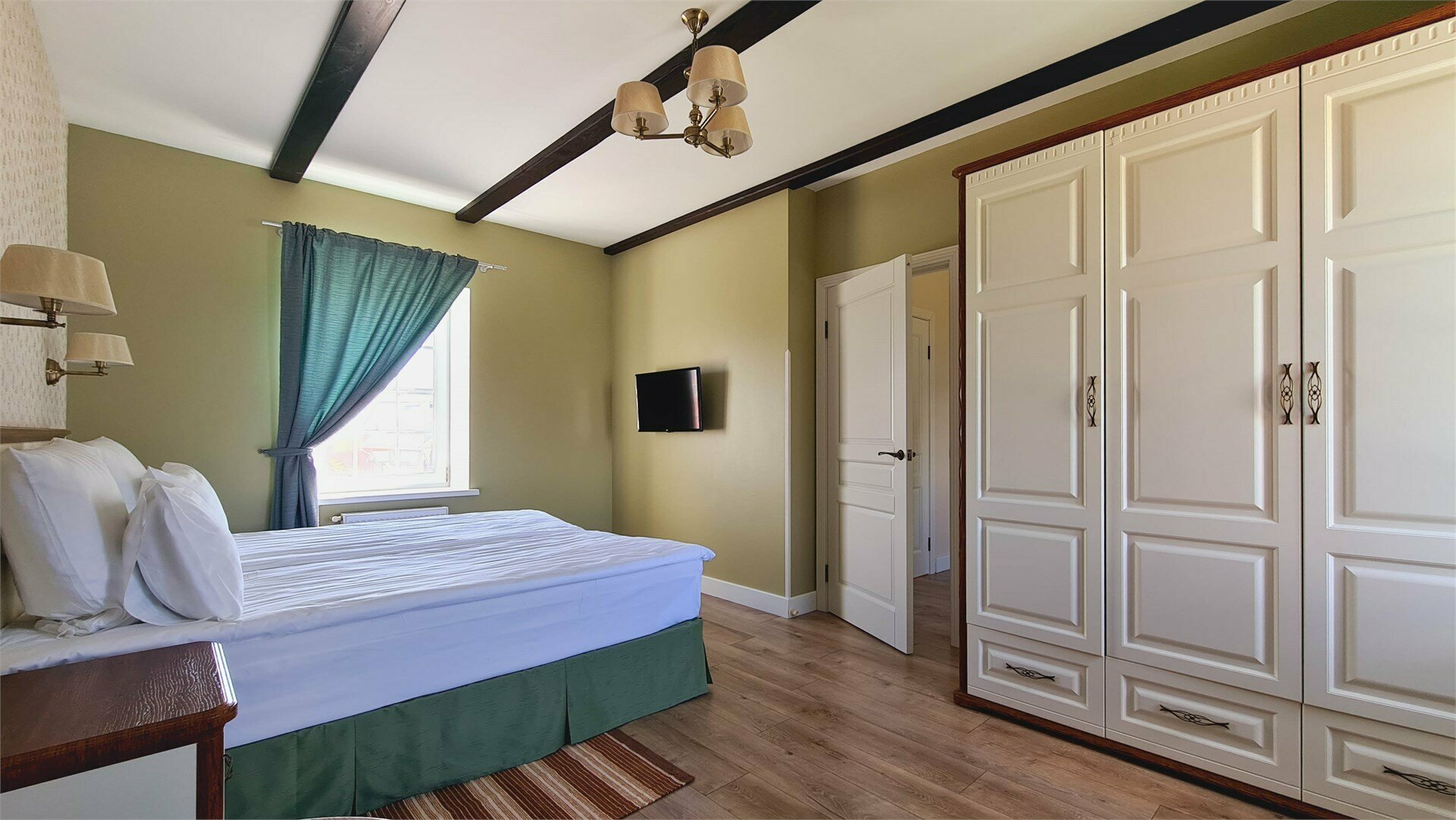 Дом - таунхаус с одной спальней  и гостиной