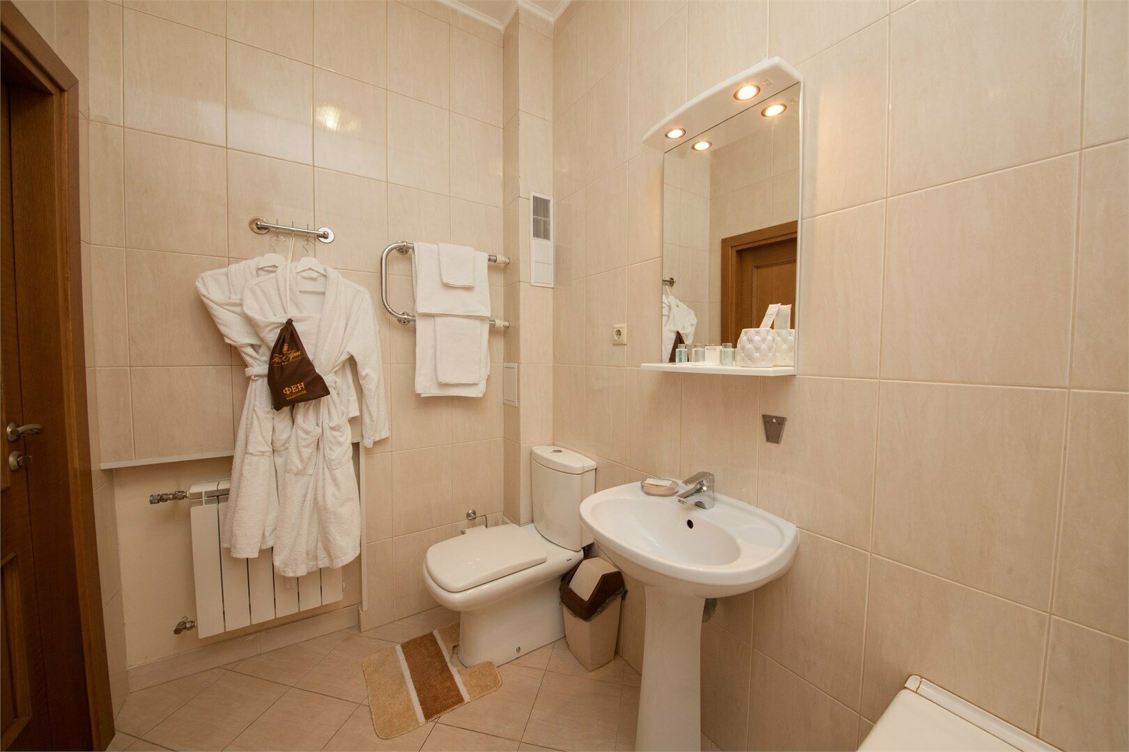 Стандарт с полутороспальной кроватью