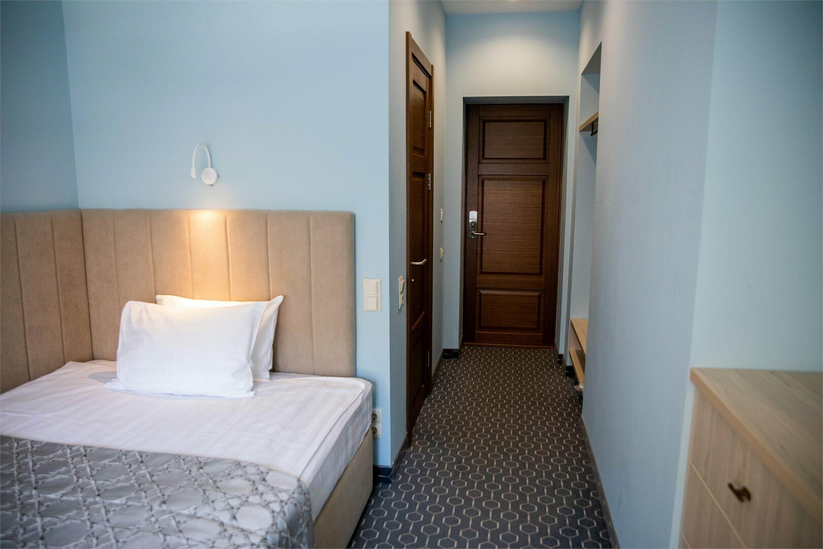 Одноместный стандарт реновированный (завтрак включён)