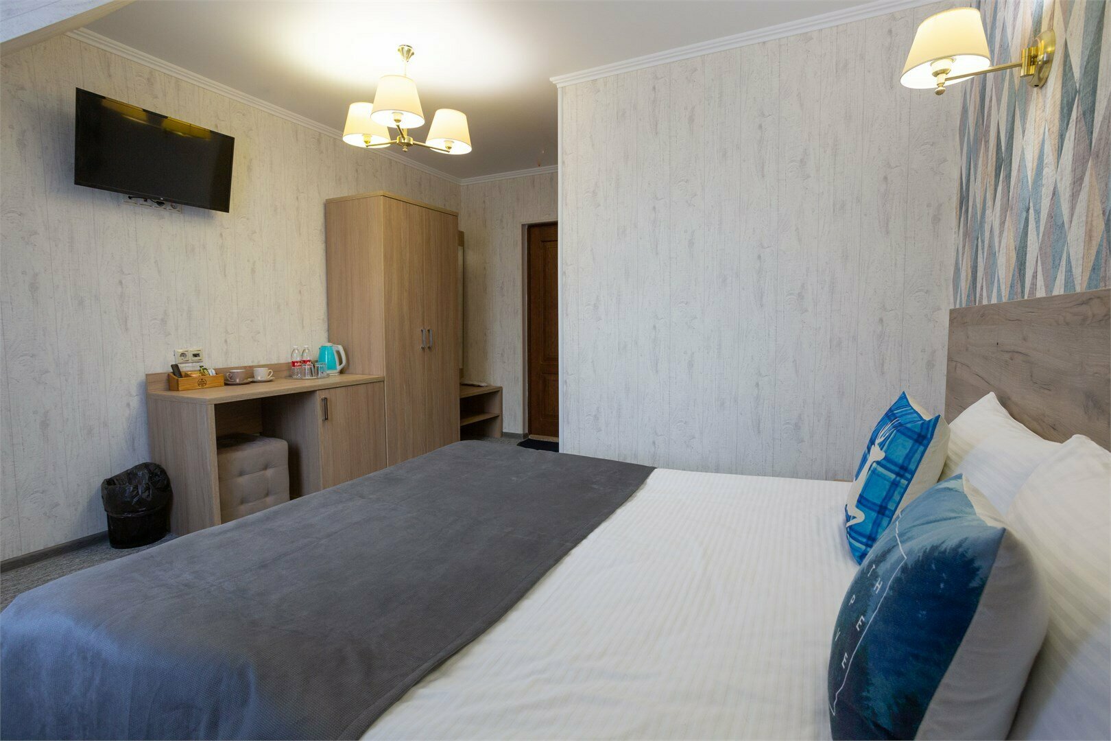 Стандарт с двуспальной кроватью