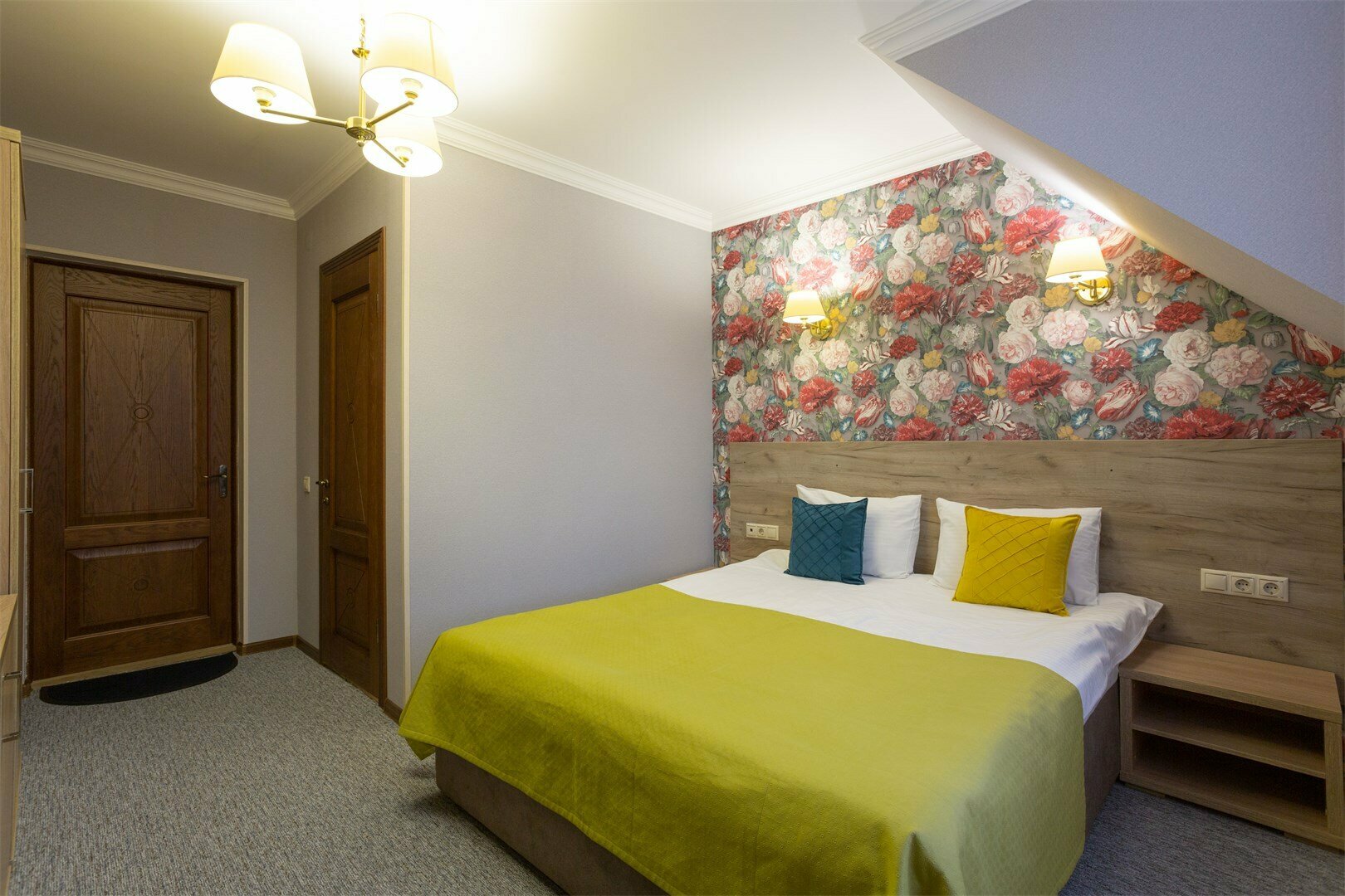 Стандарт с двуспальной кроватью