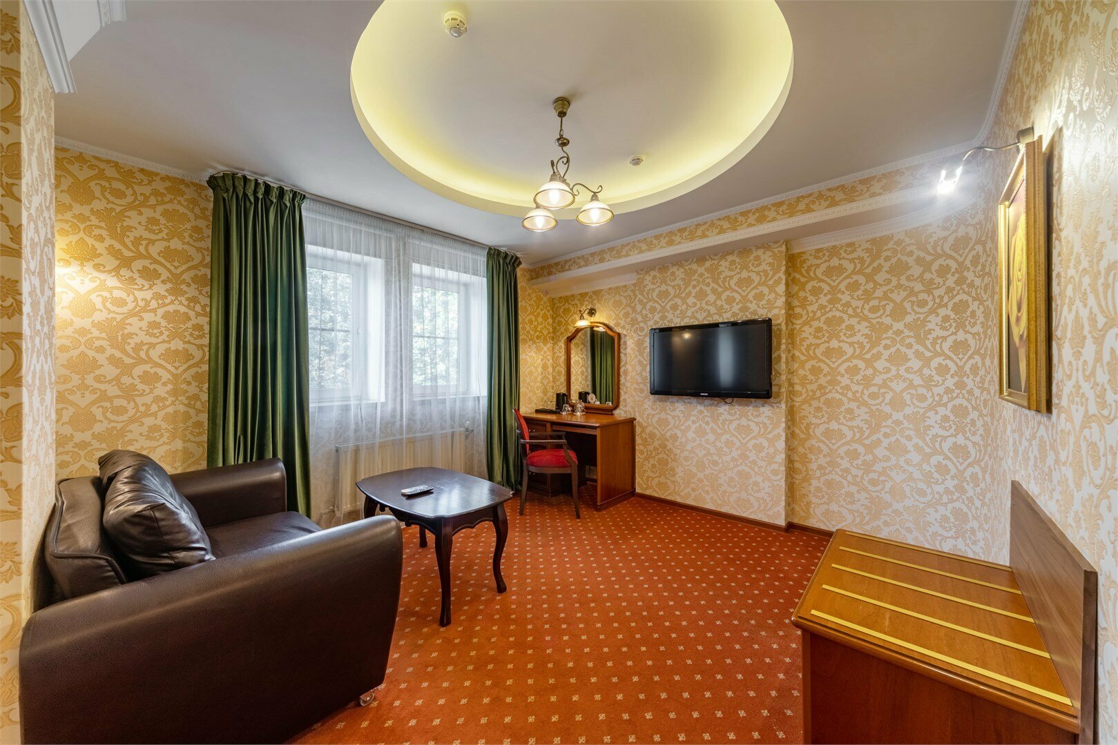 Полулюкс с душевой кабиной