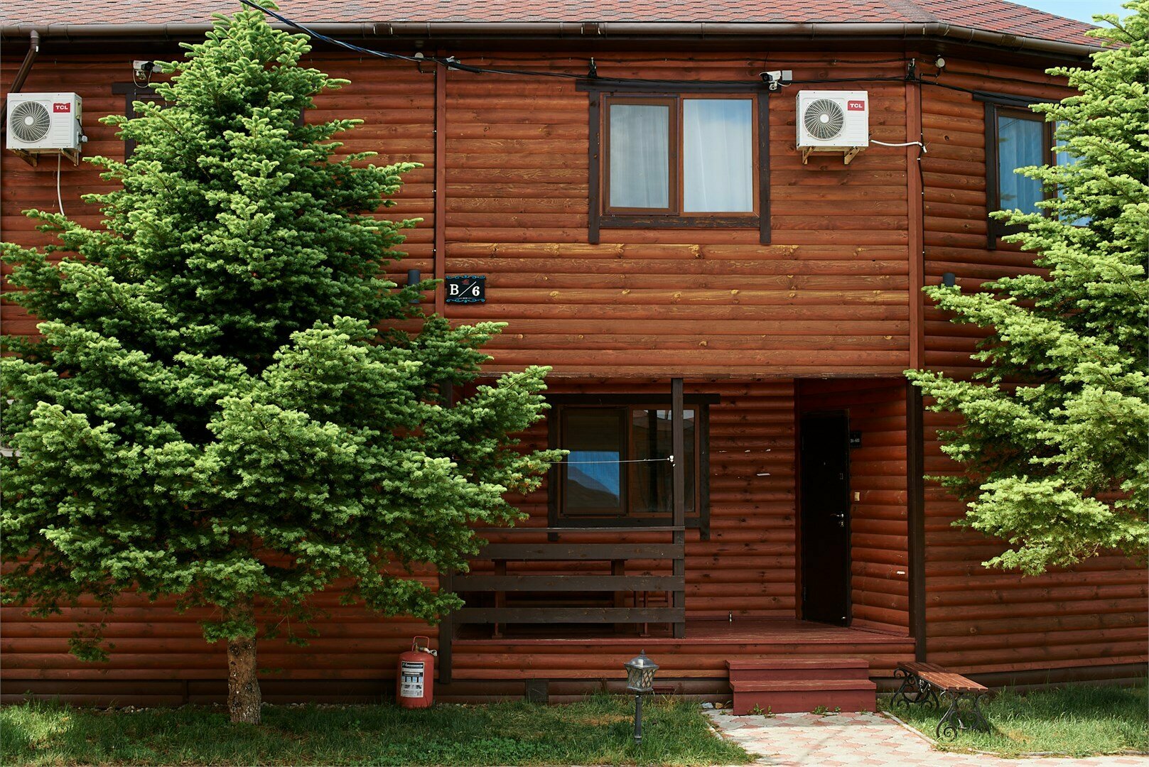 Улучшенные апартаменты