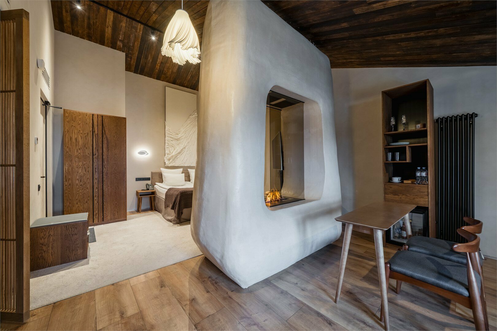 Люкс с камином