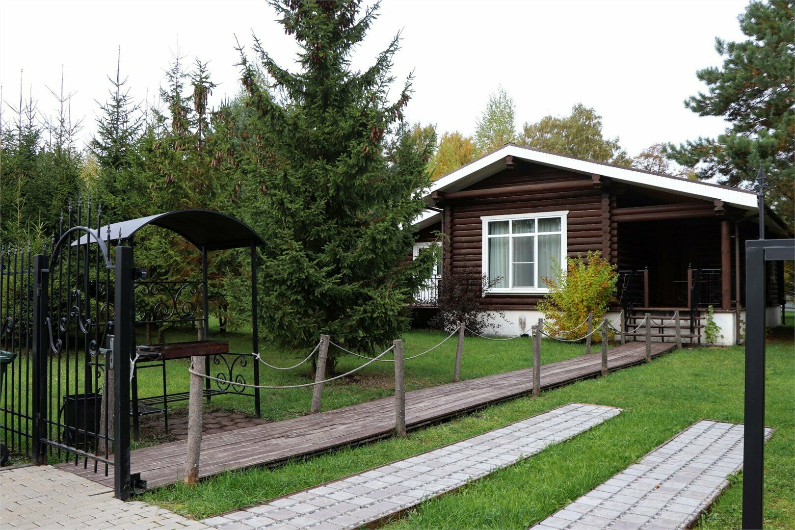 Имение на 3 спальни с парной