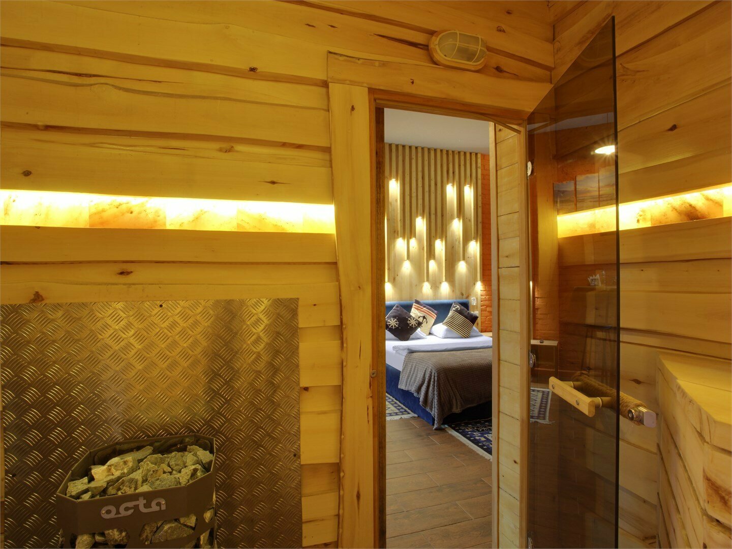 Студия с кухней с диваном и финской сауной "Леший"(сауна оплачивается отдельно)