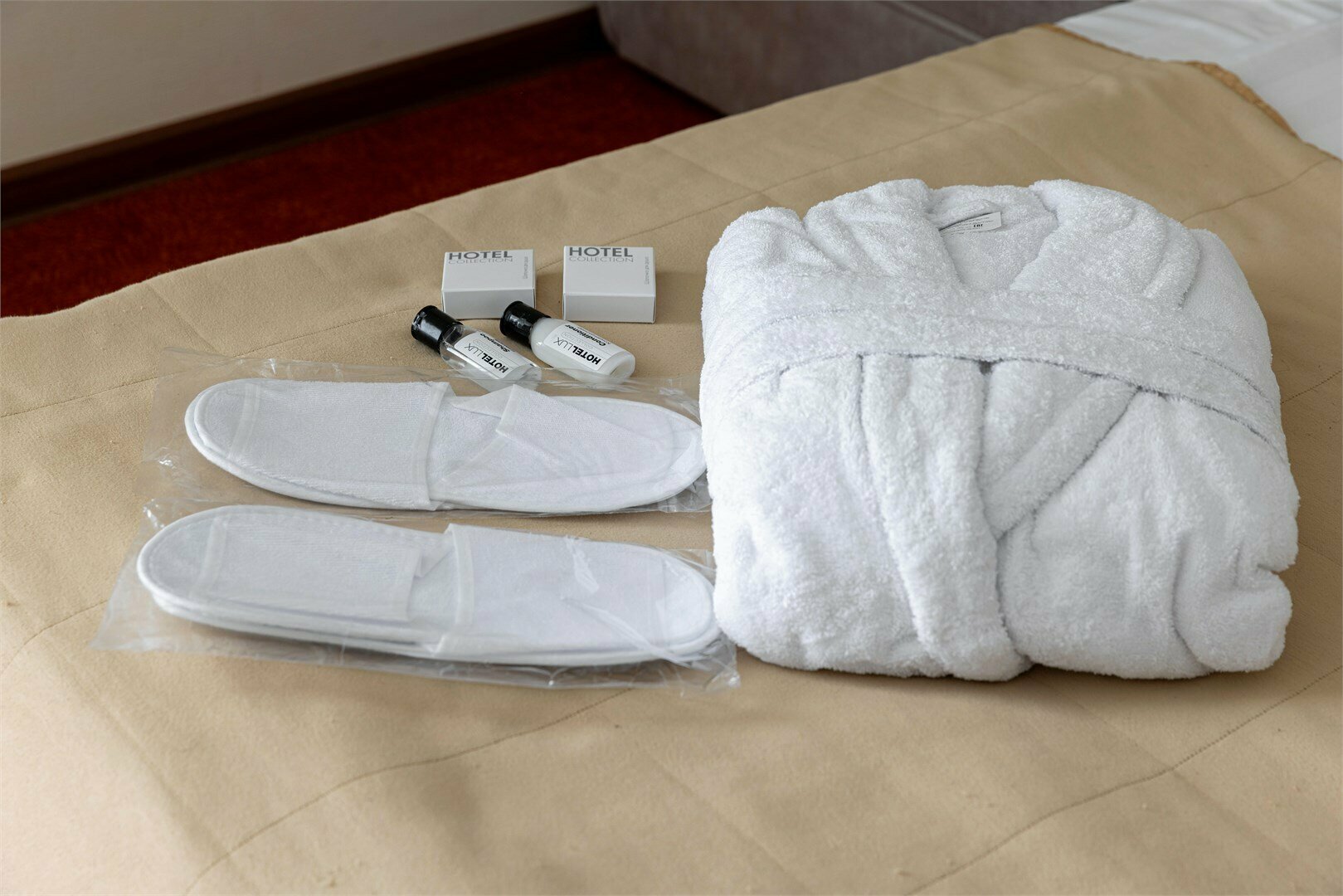 Комфорт с кроватью "King-size", креслом и видом во двор