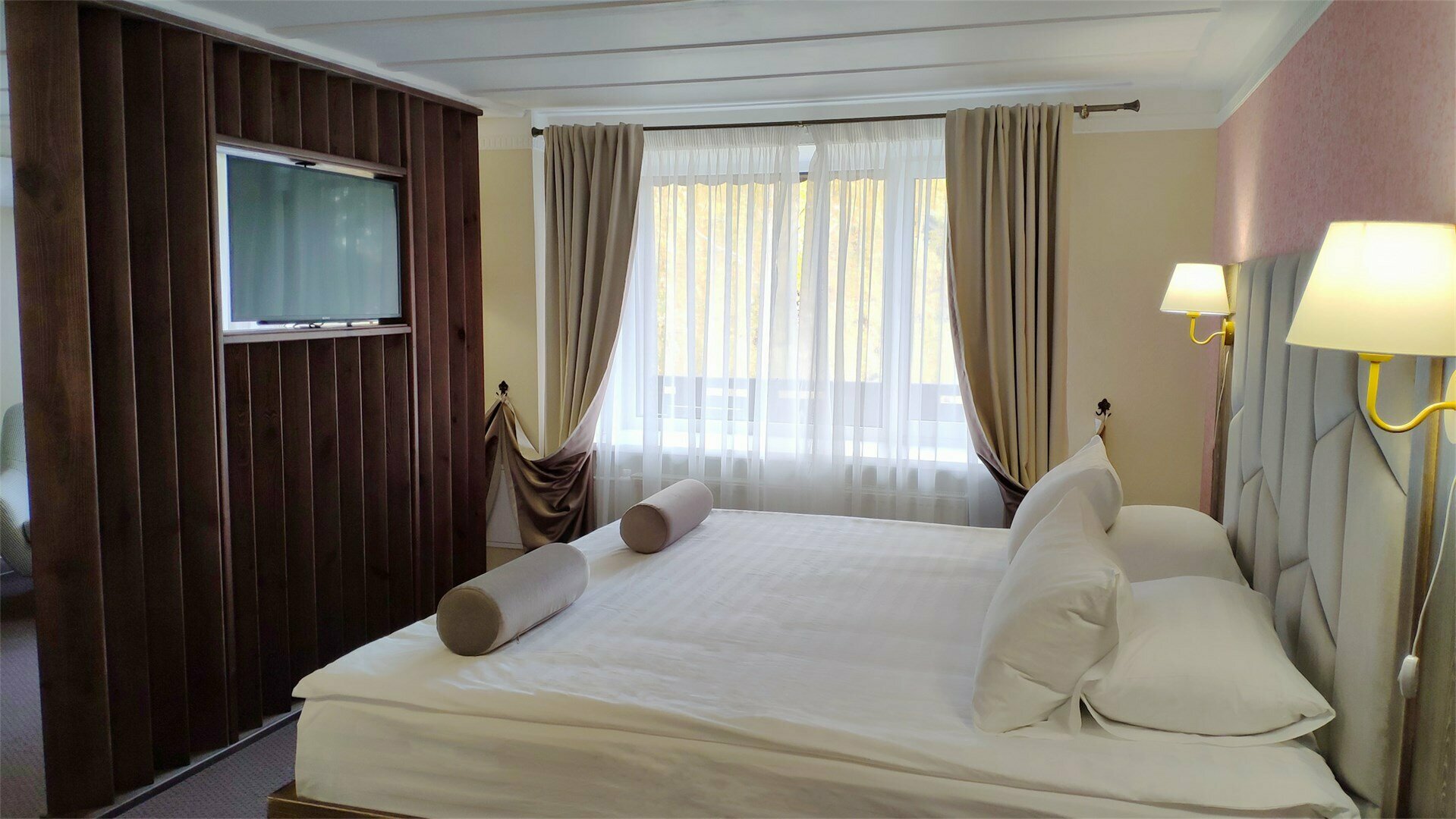 Номер "Джуниор Сюит"