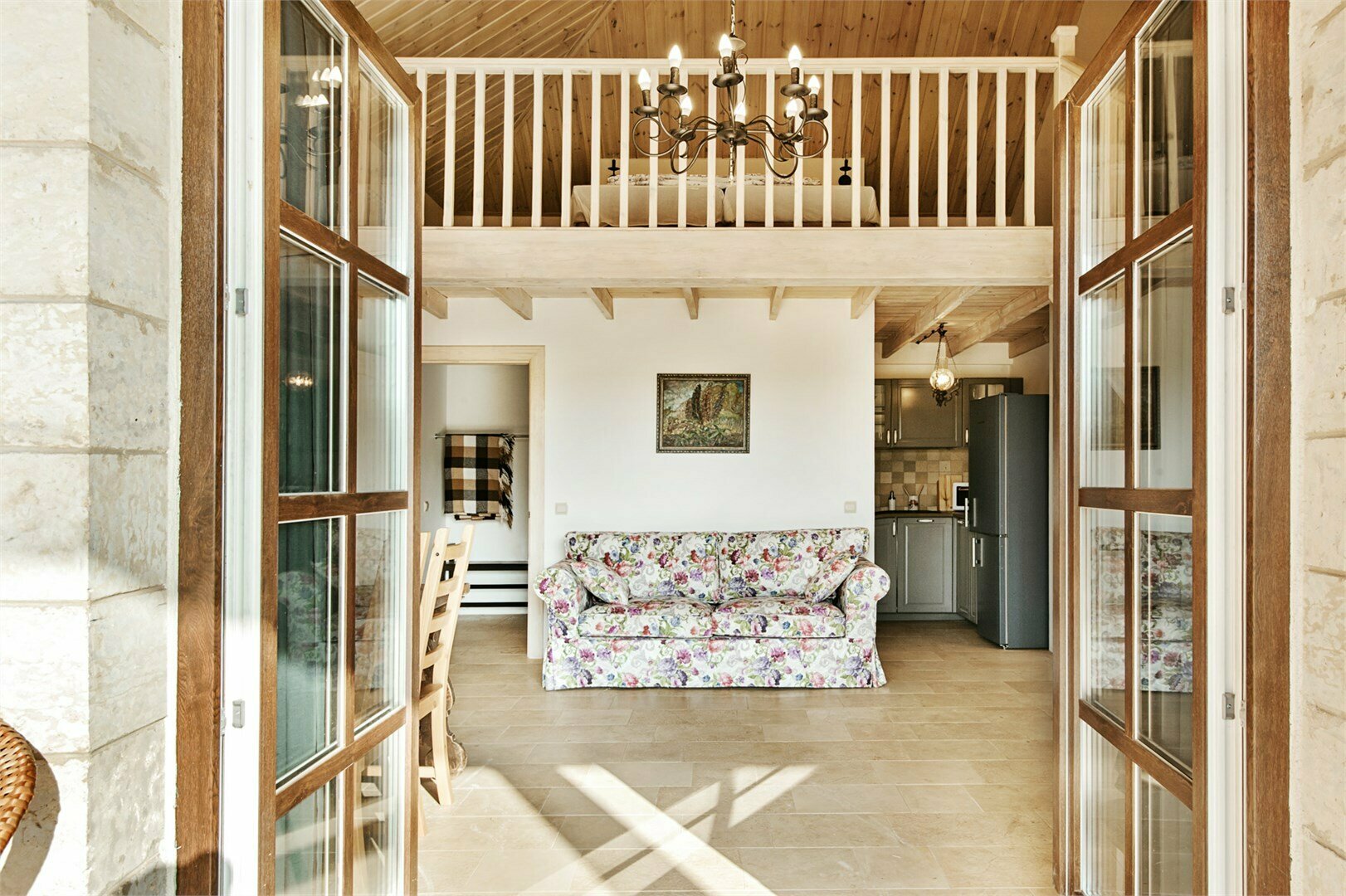 Двухкомнатный сюит в гостевых домах "Мальвы"