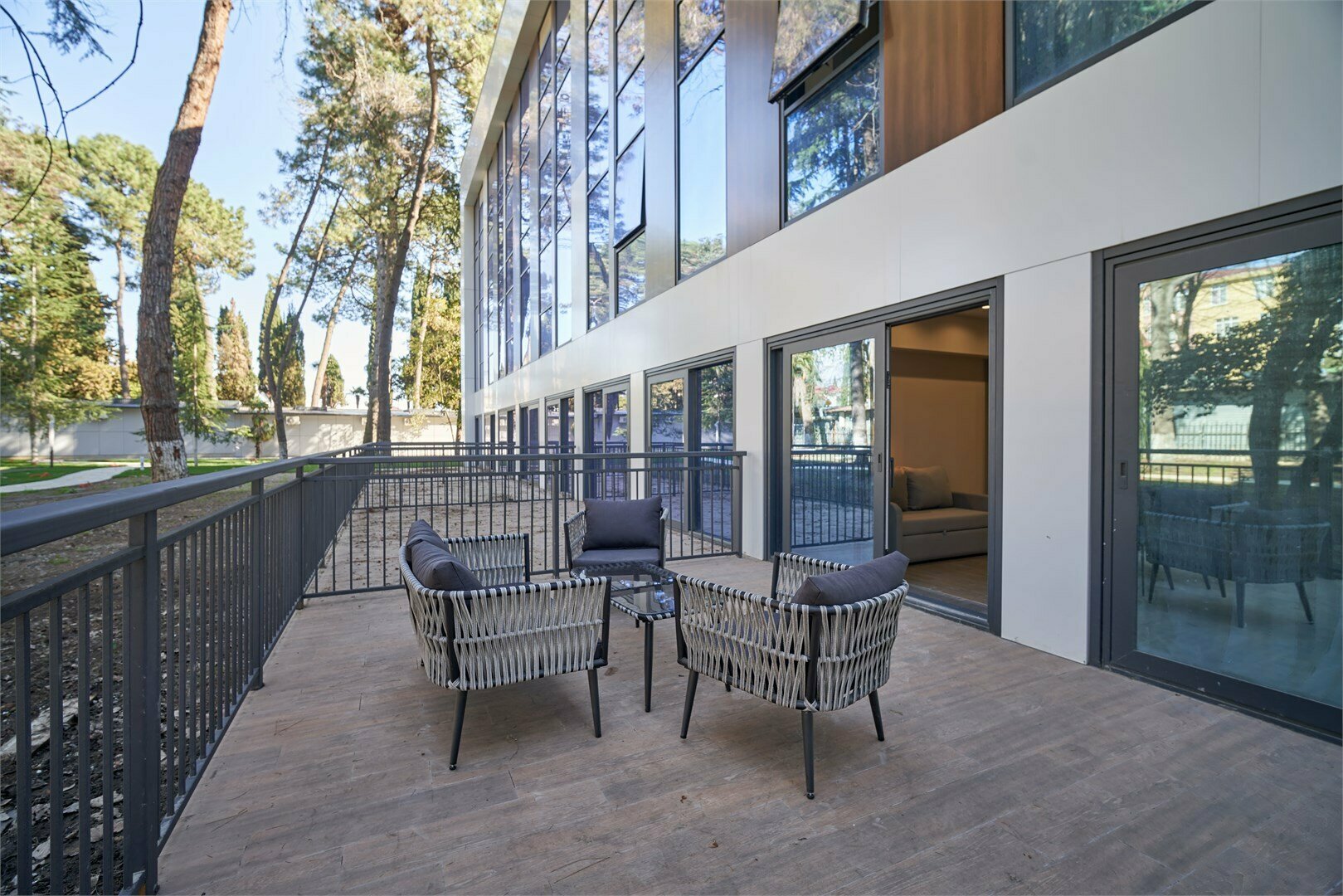 Люкс двухкомнатный с террасой