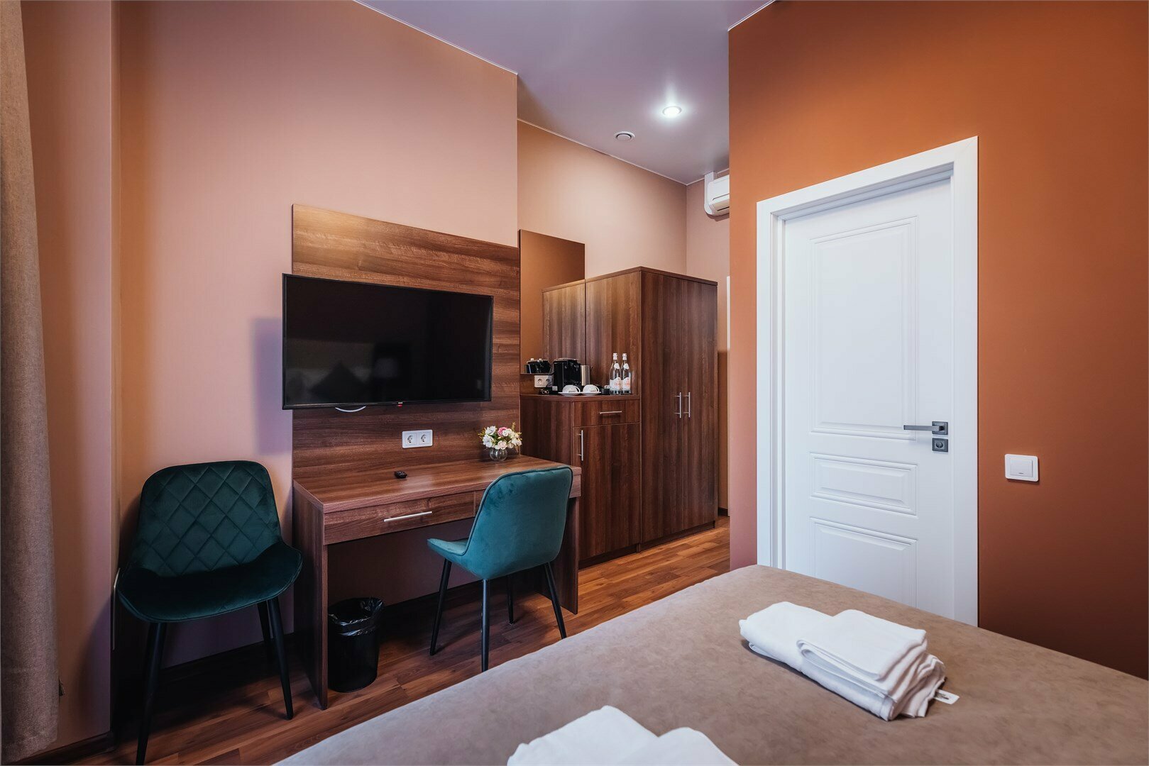 Смарт с окнами во двор