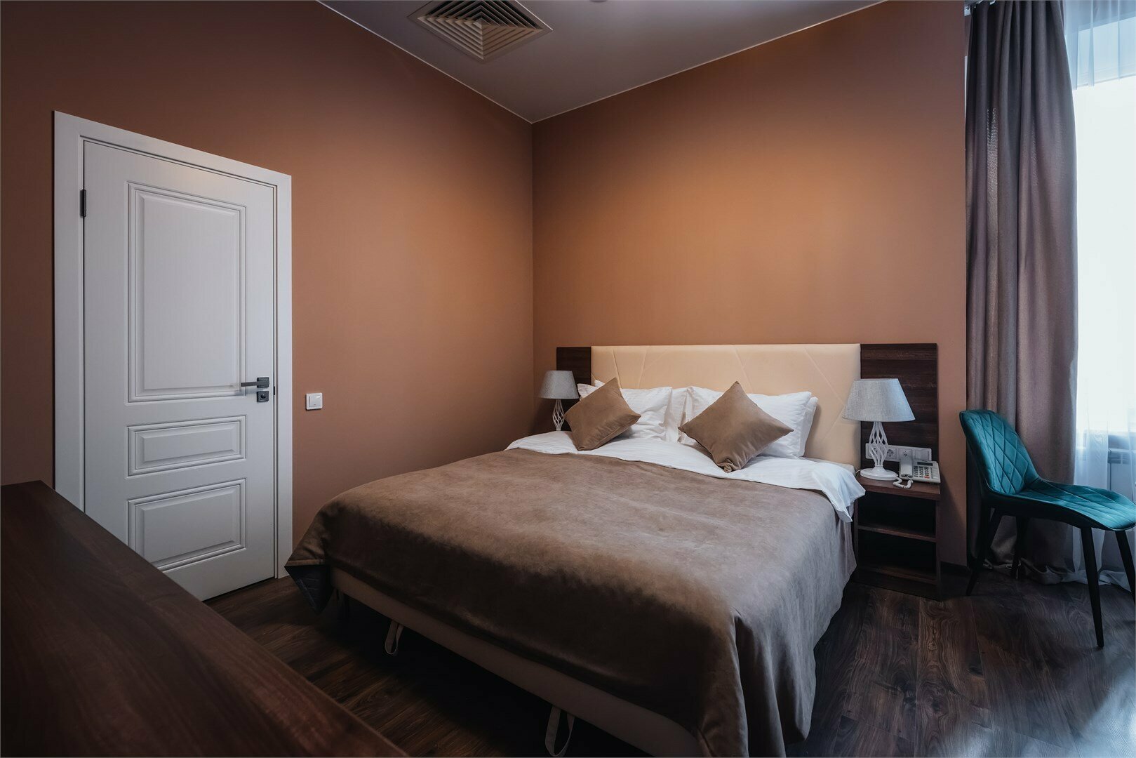 Стандарт с окнами во двор