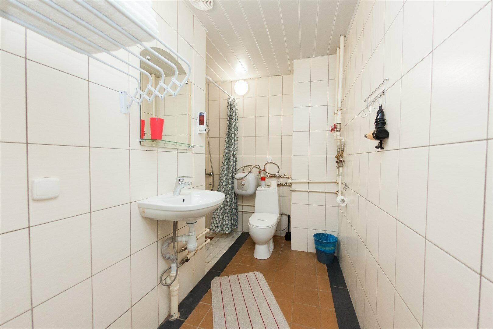 Семейный 2010 трехместный номер с  доп.местом диван и мини-кухней.