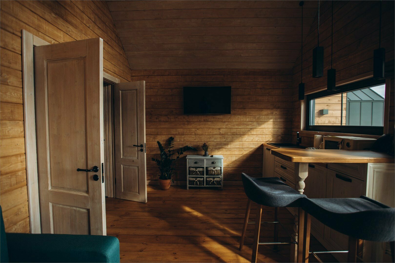 Вилладж Хаус