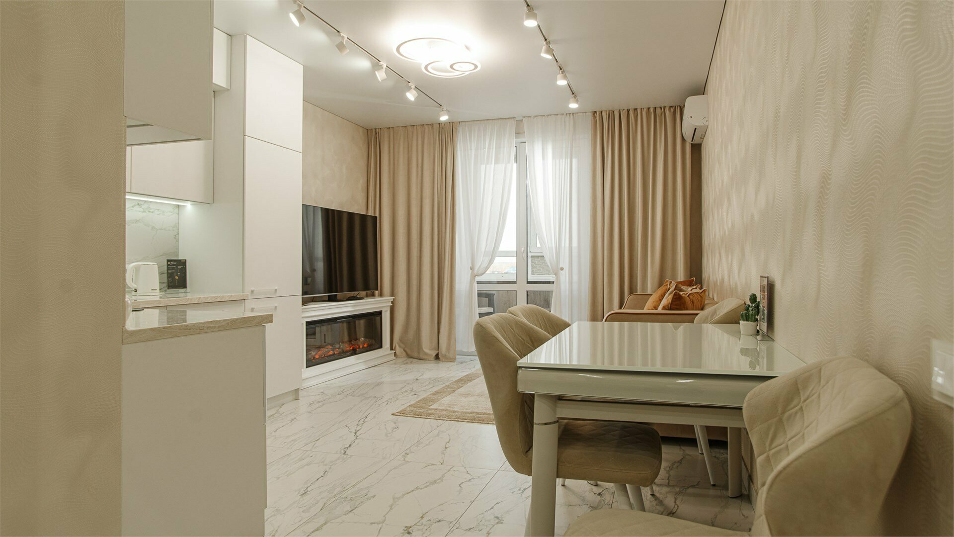 Квартира двух комнатная люкс Советская 50