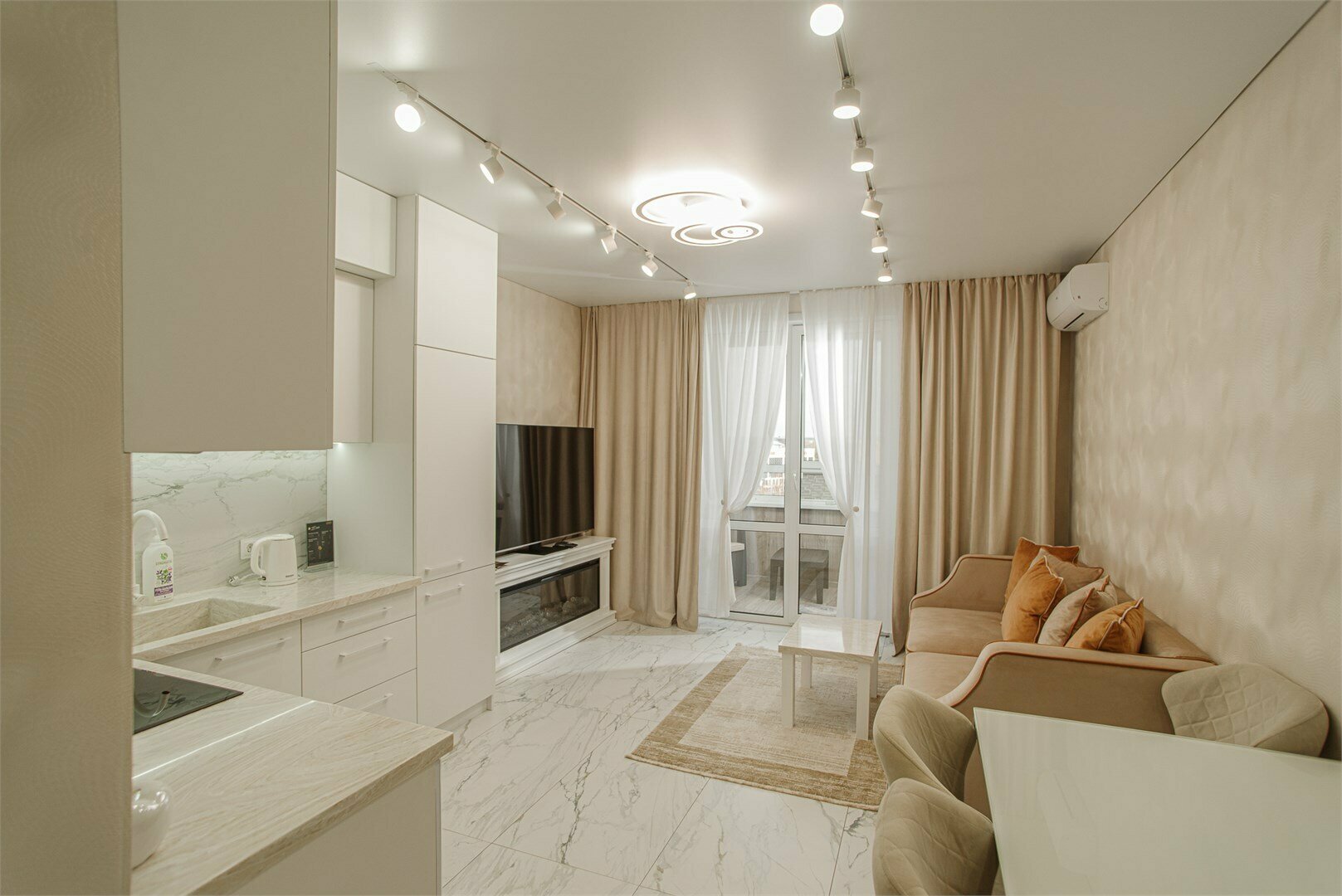 Квартира двух комнатная люкс Советская 50