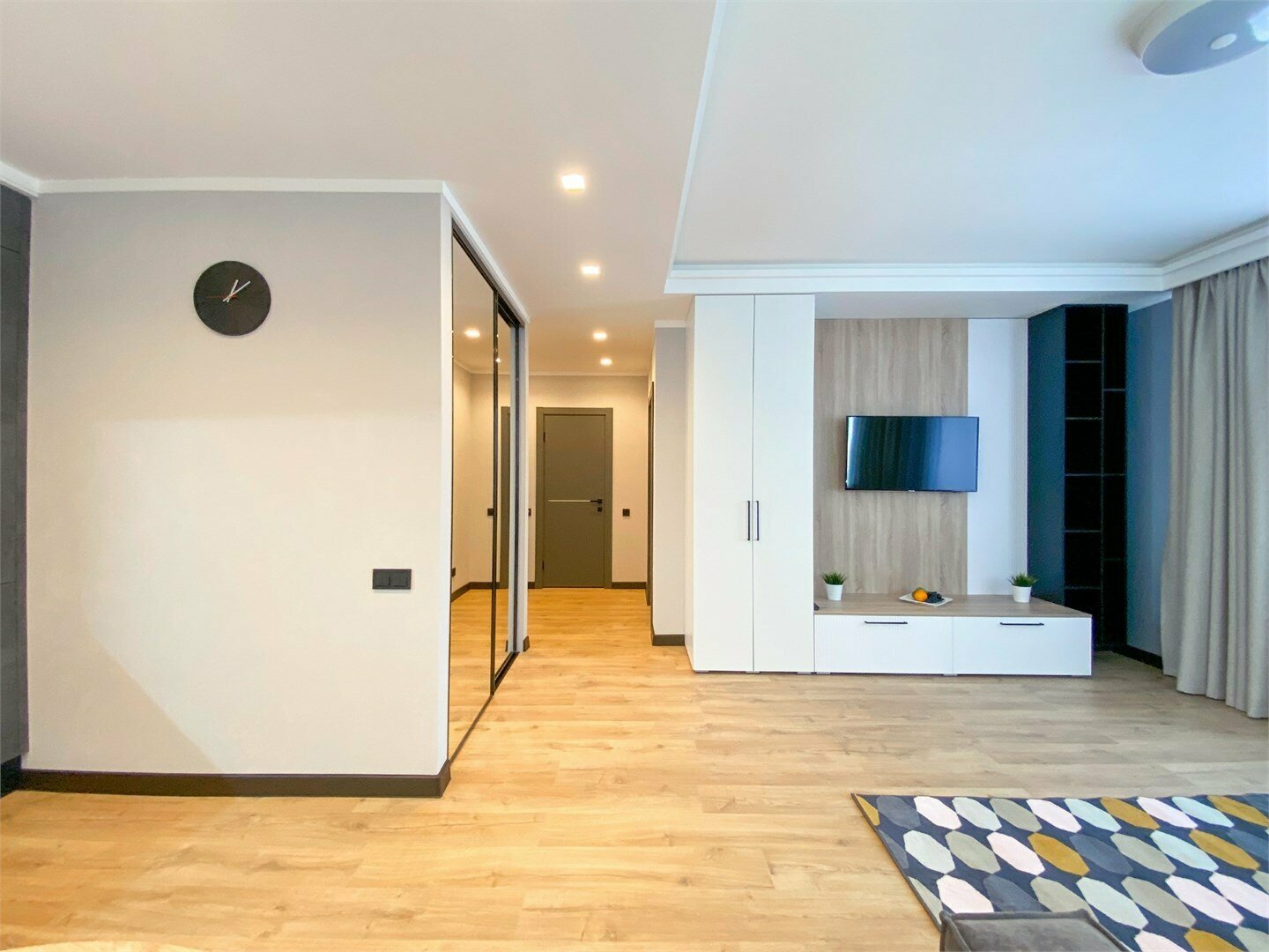 Апартаменты со спальней