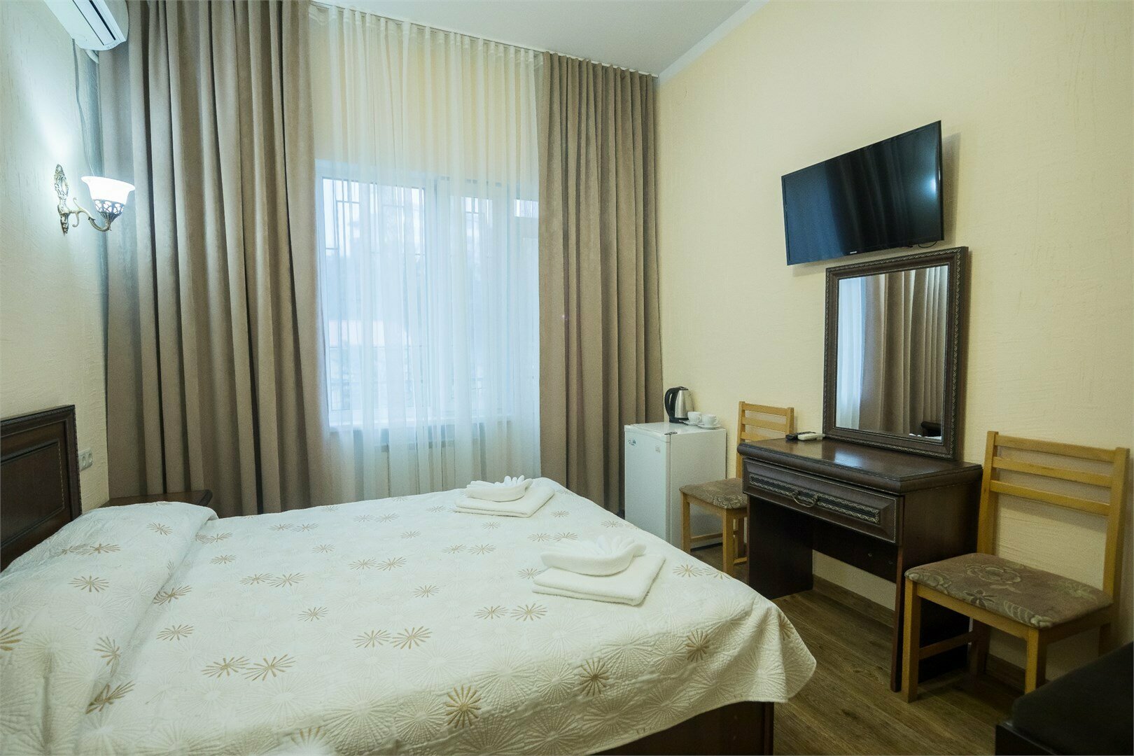 Стандарт улучшенный с двуспальной кроватью