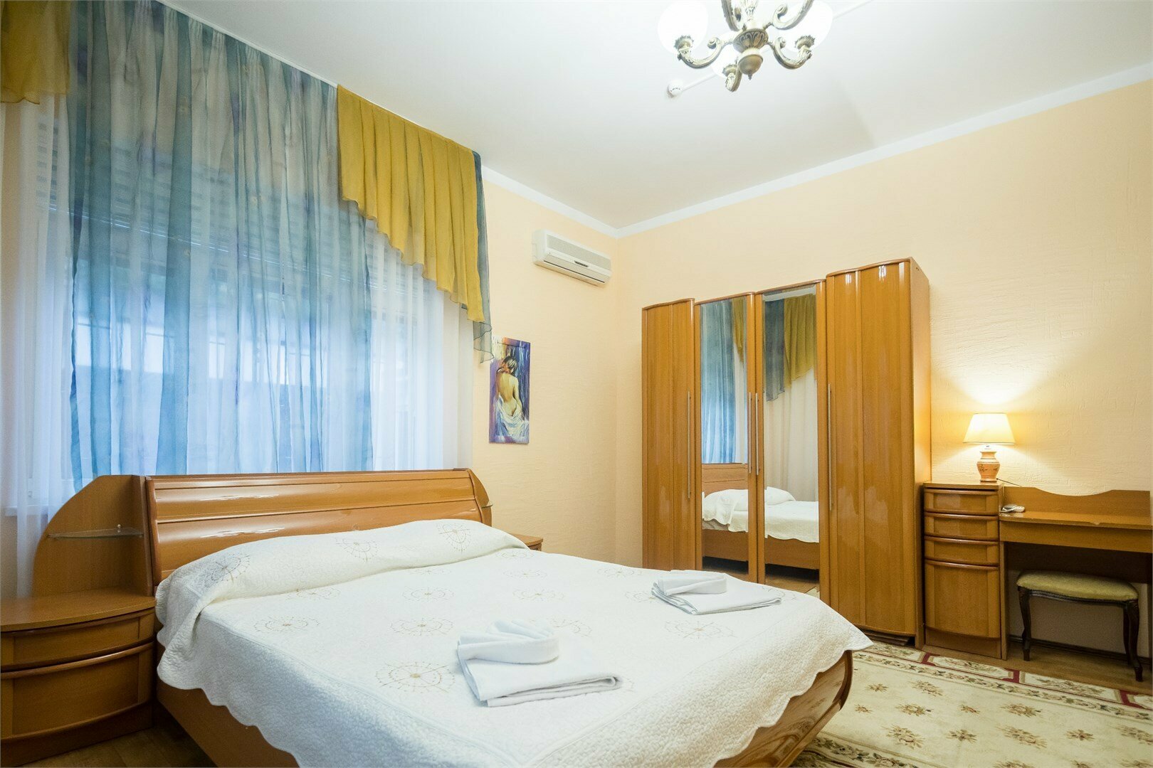 Комфорт улучшенный с двуспальной кроватью