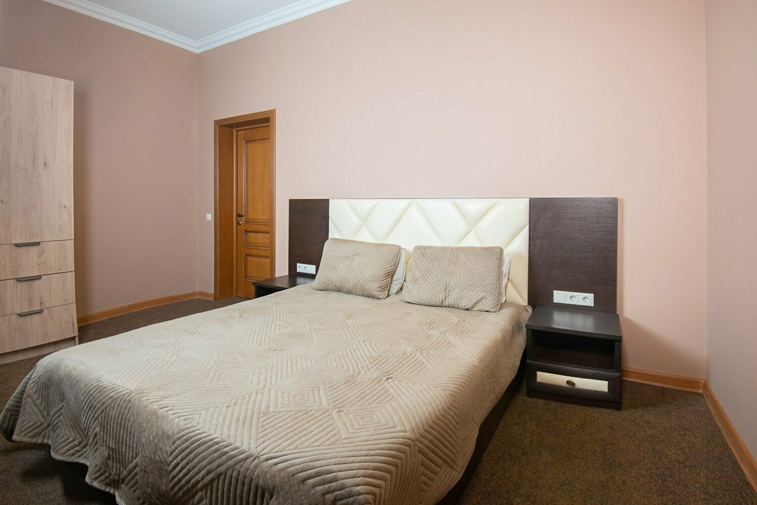 Двухкомнатные апартаменты семейные № 301